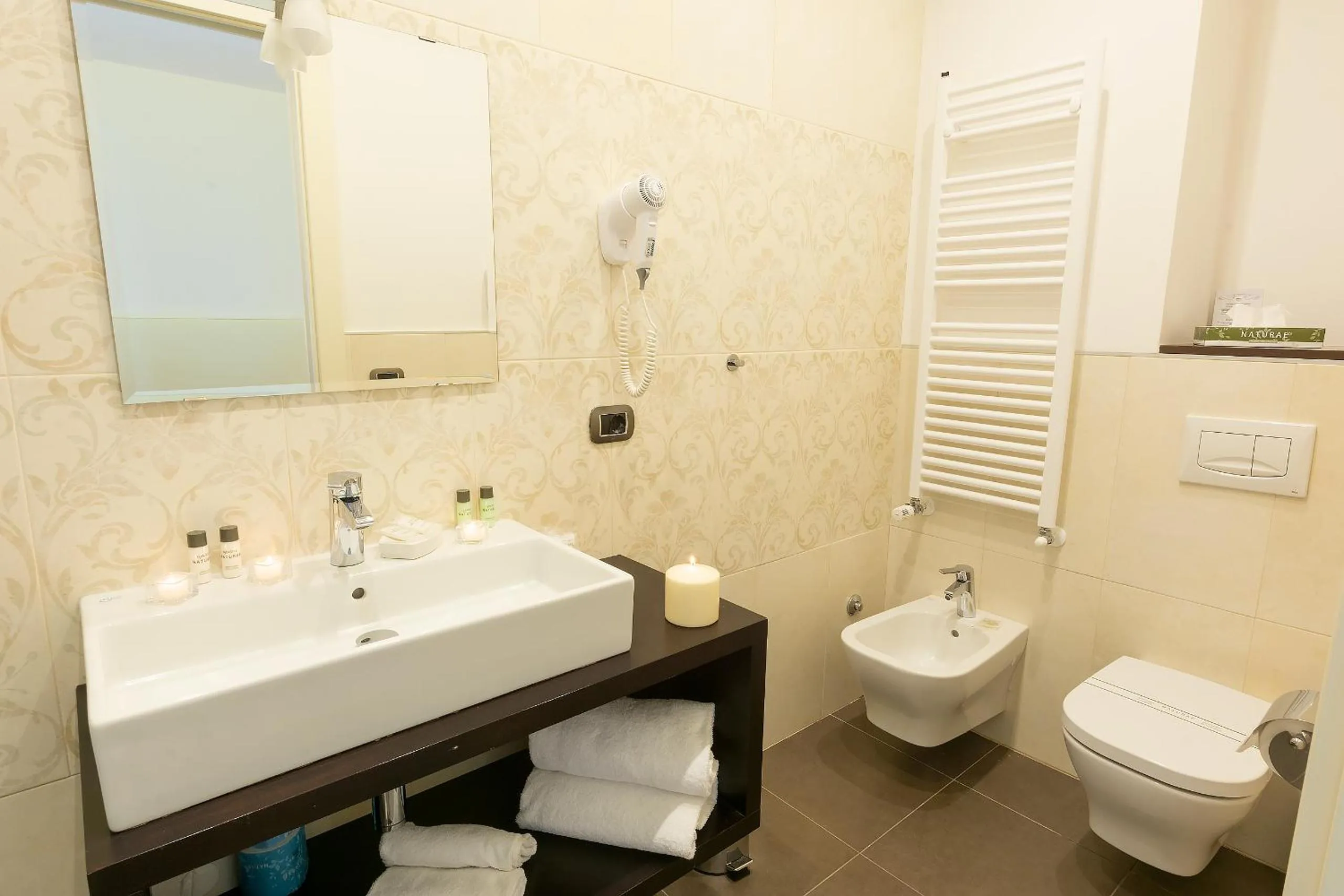 Toilet in Grand Hotel Impero - Wellness & Exclusive SPA