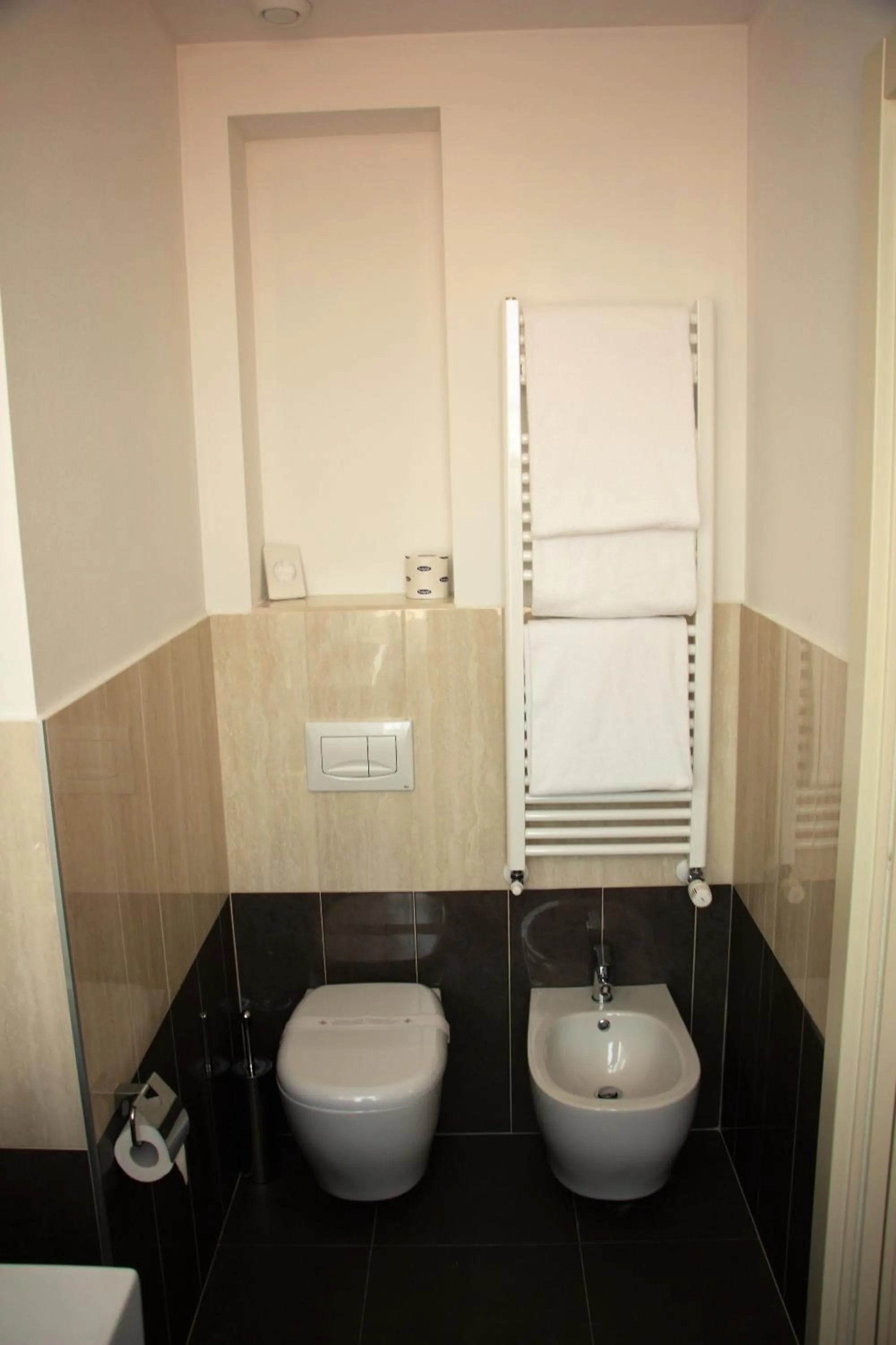 Toilet in Grand Hotel Impero - Wellness & Exclusive SPA