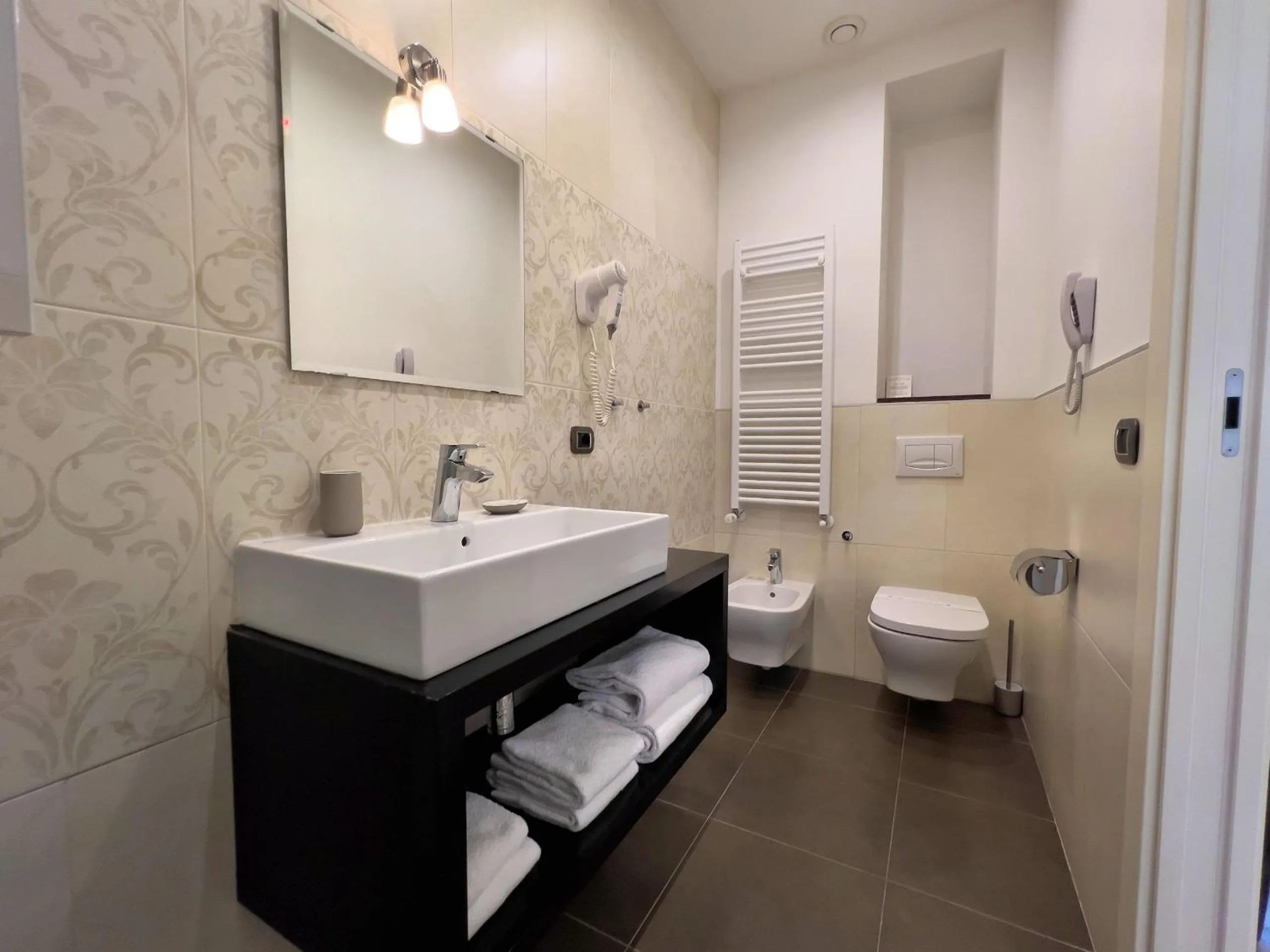 Toilet in Grand Hotel Impero - Wellness & Exclusive SPA
