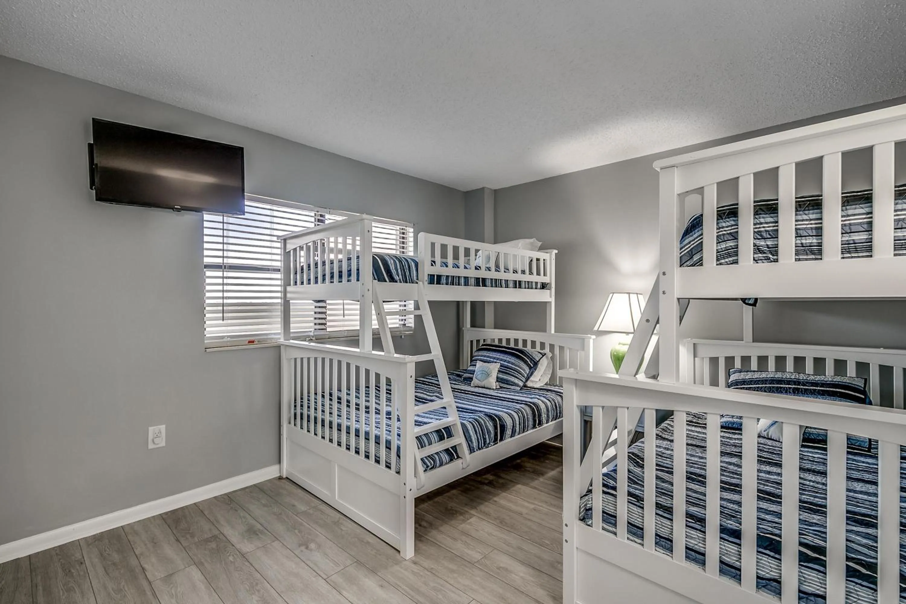 Bed in Arcadian 12CD