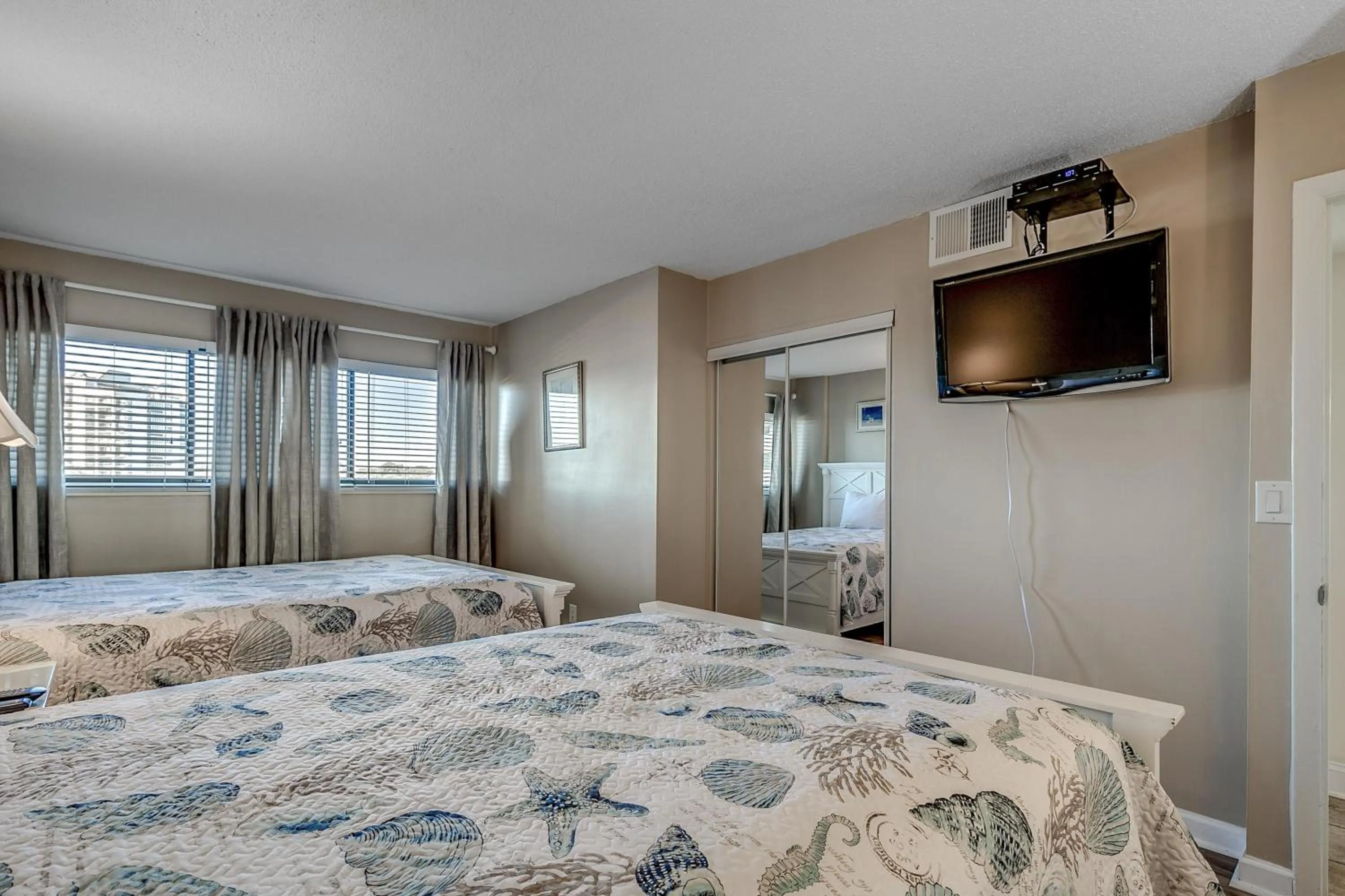 Bed in Carolina Dunes - 404