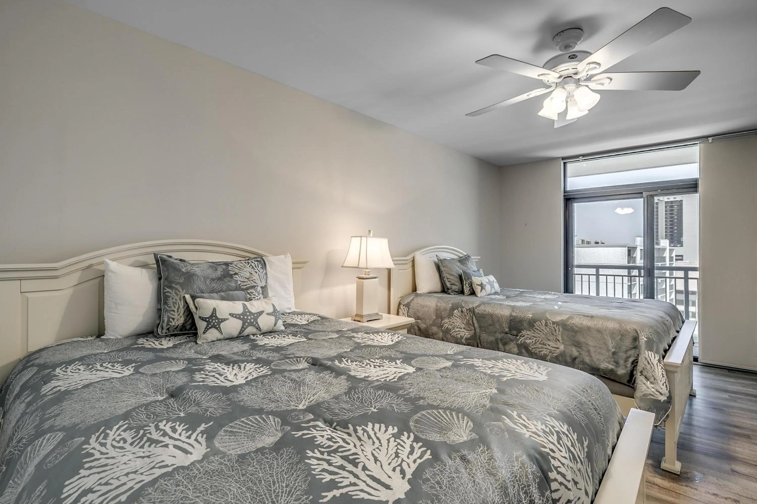 Bed in South Wind 701