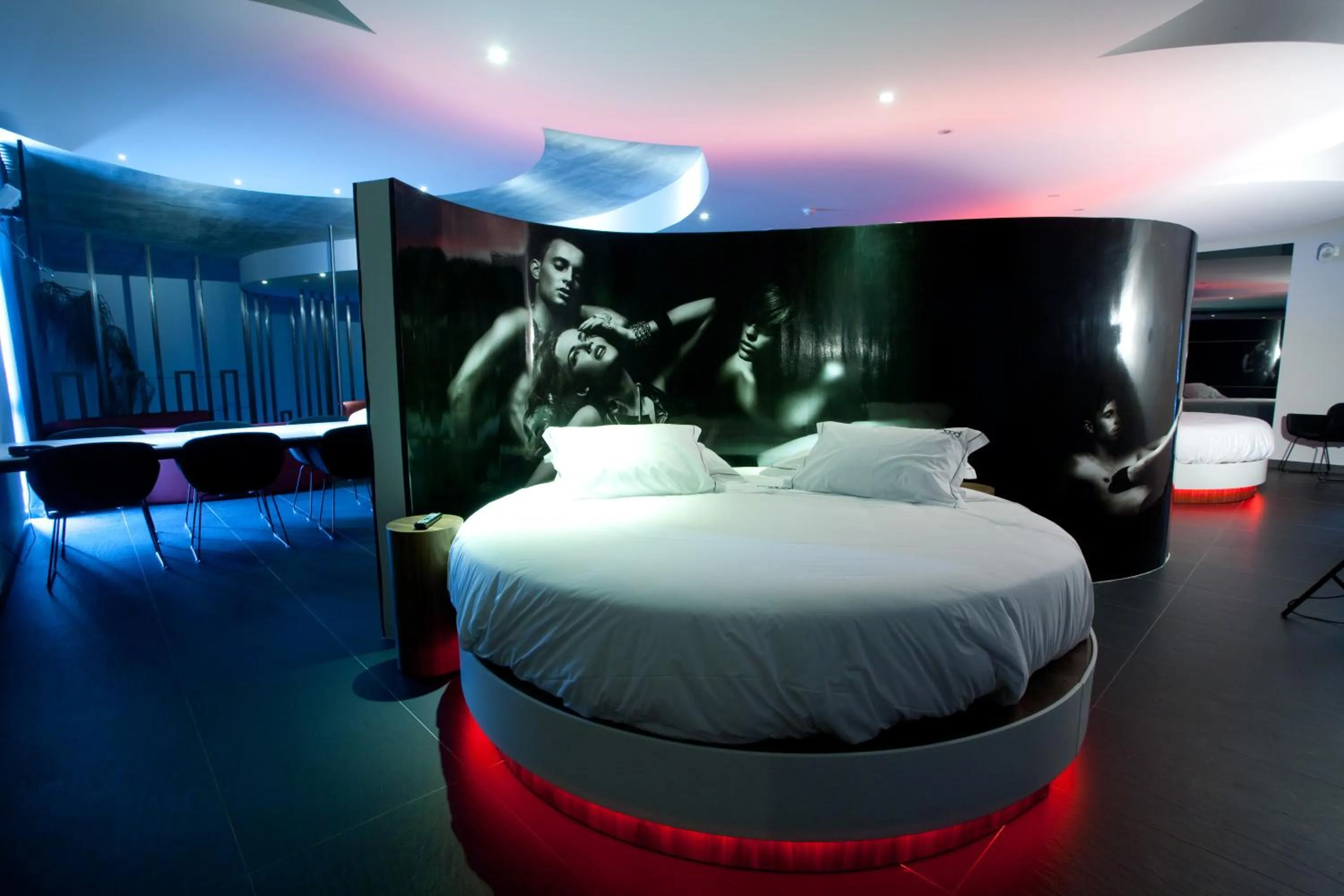 Bed in Mood - Private Suites