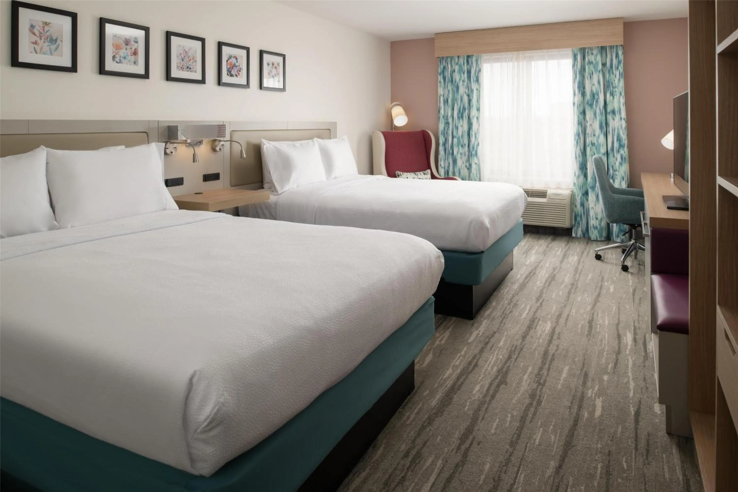 Bed in Hilton Garden Inn Tacoma Downtown