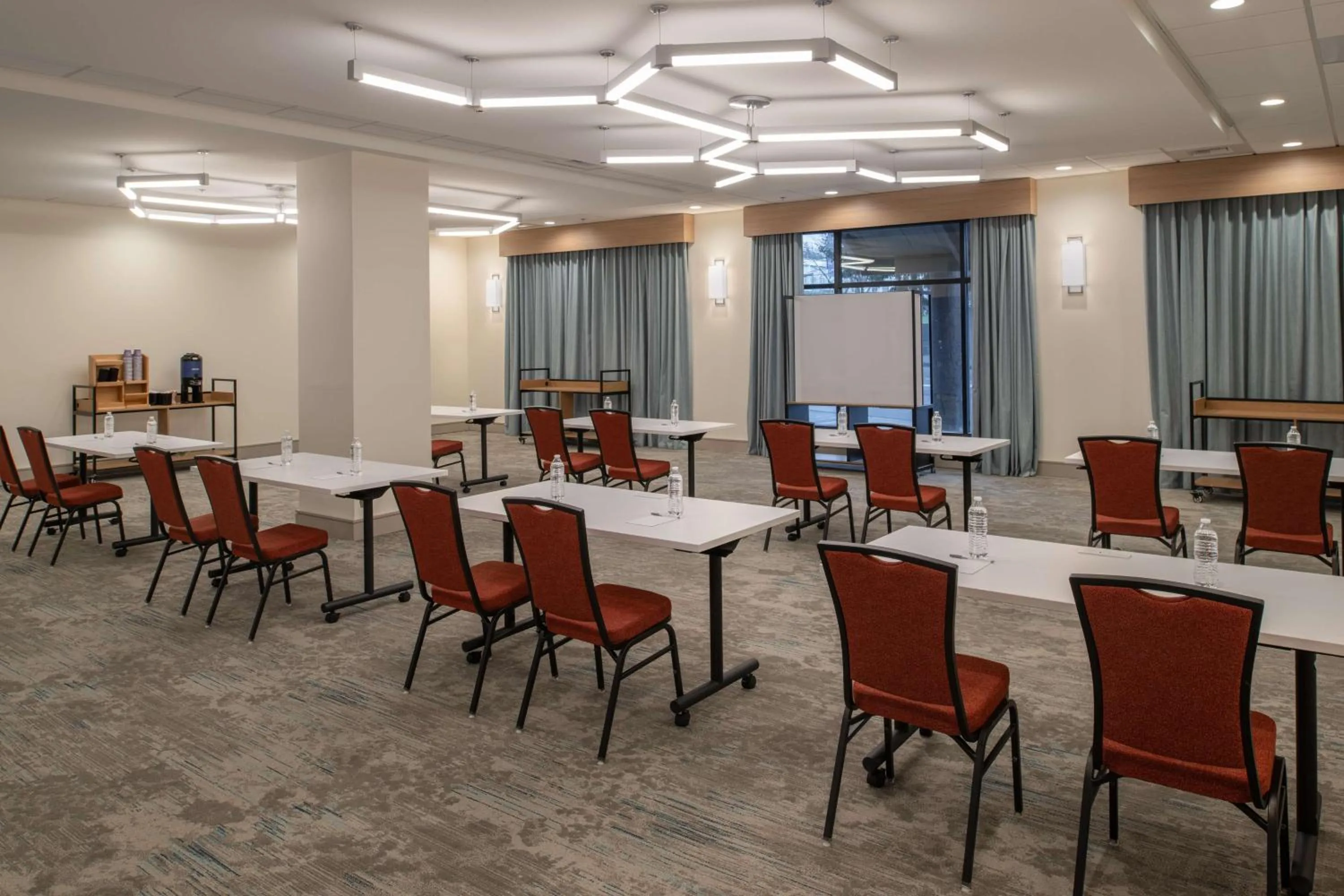 Meeting/conference room in Hilton Garden Inn Tacoma Downtown