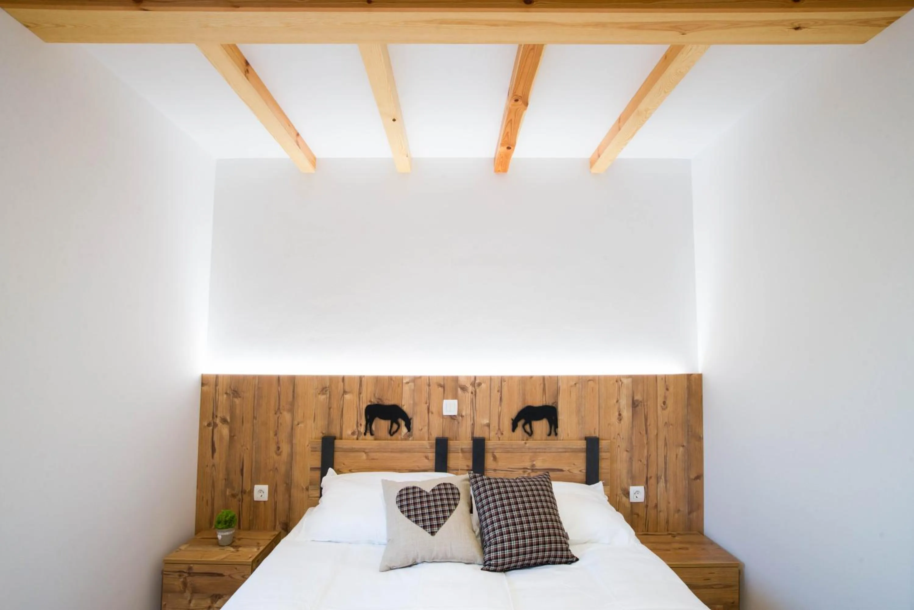 Bedroom, Bed in Pr Anzl