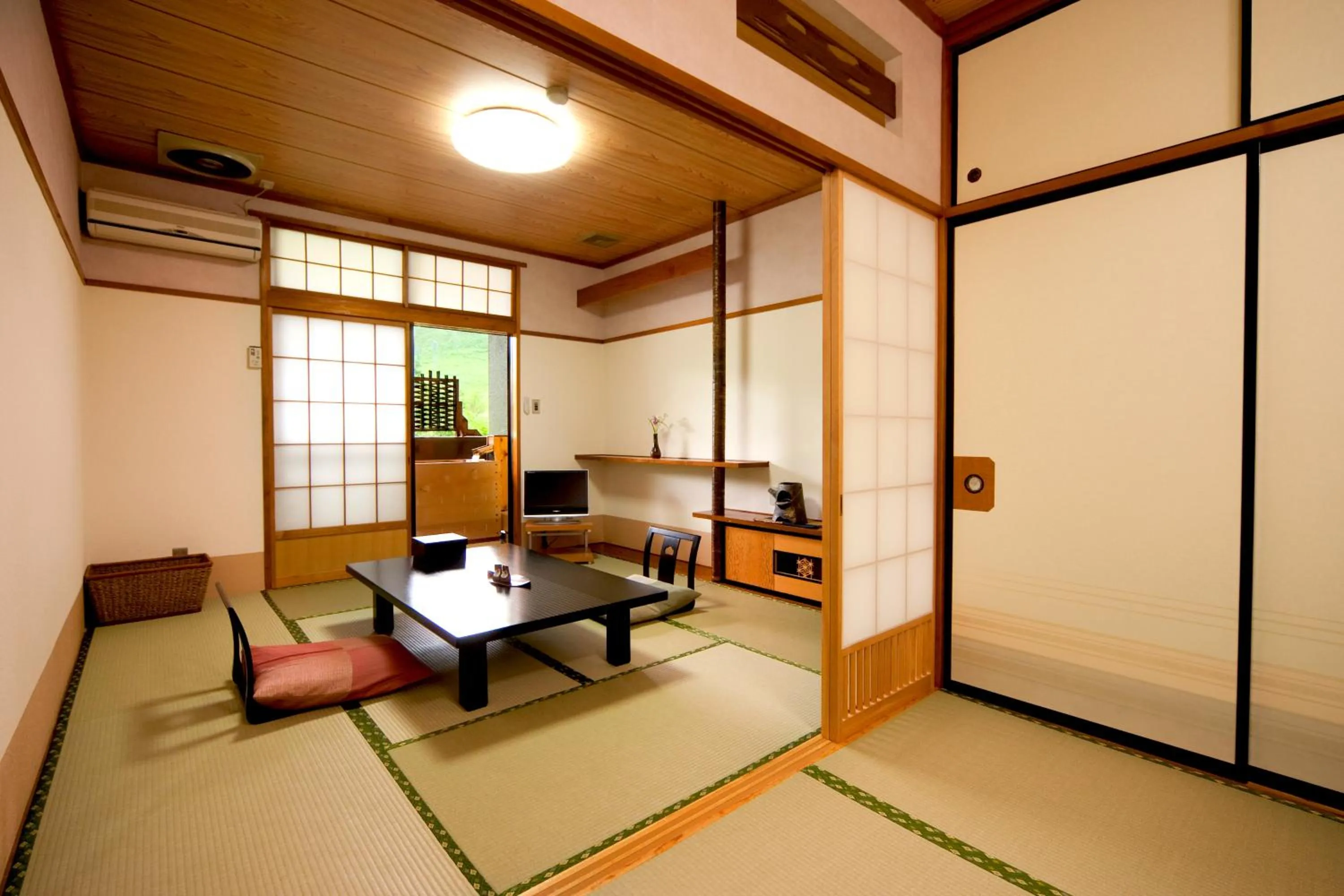 Photo of the whole room in Hotel Sunbird