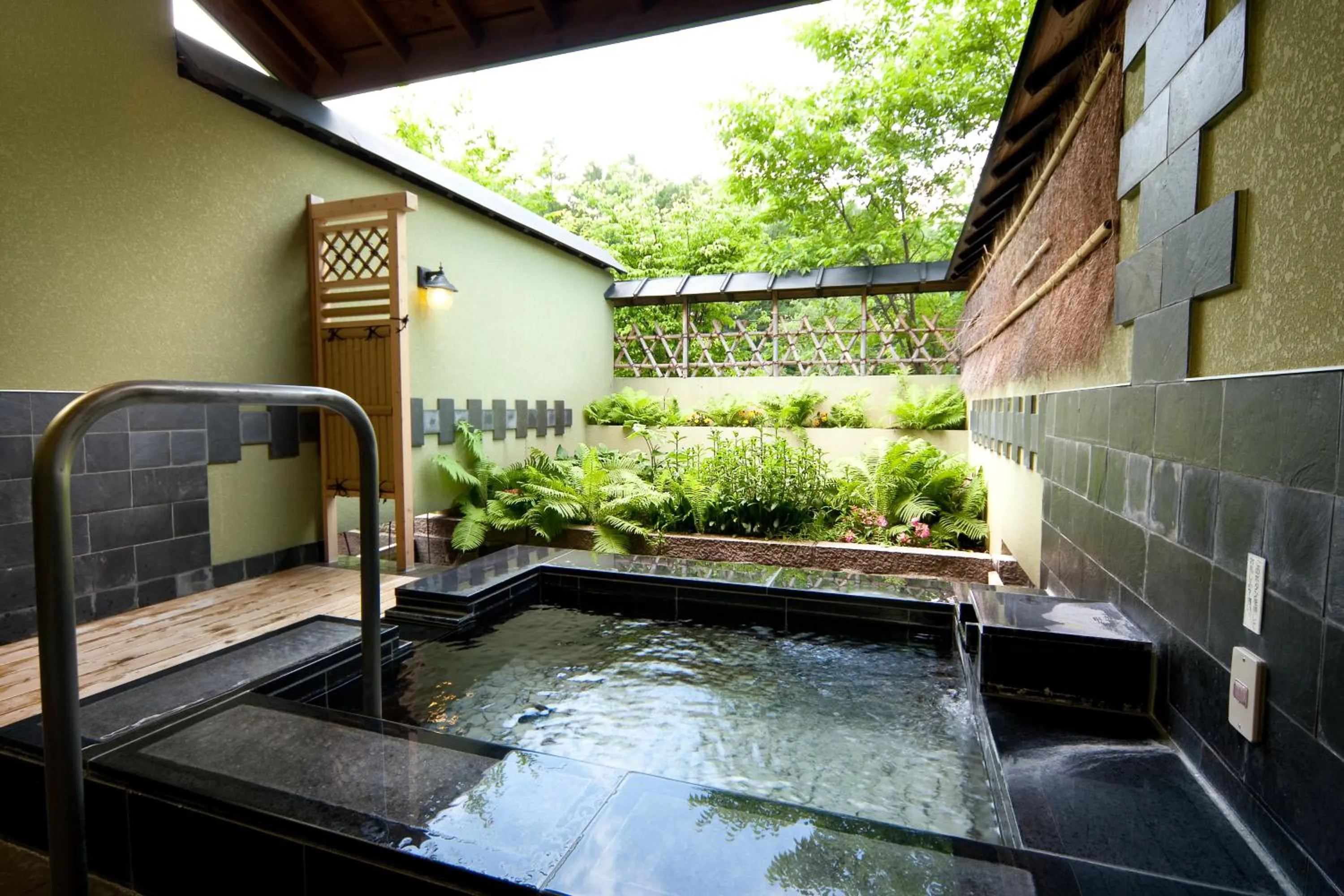 Hot Spring Bath in Hotel Sunbird