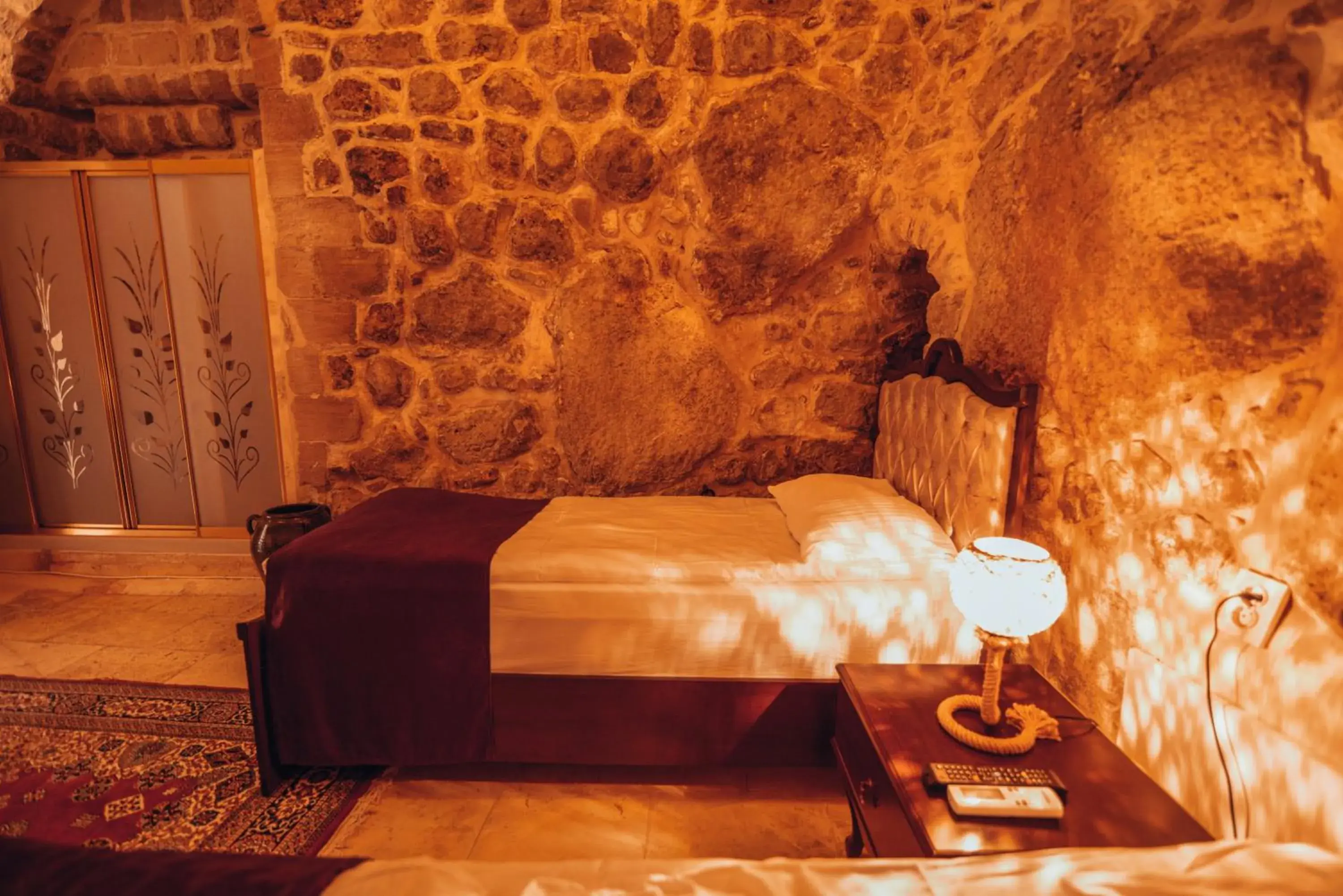 Budget Twin Room in Maristan Tarihi Konak Budget Twin Room in Maristan Tarihi Konak