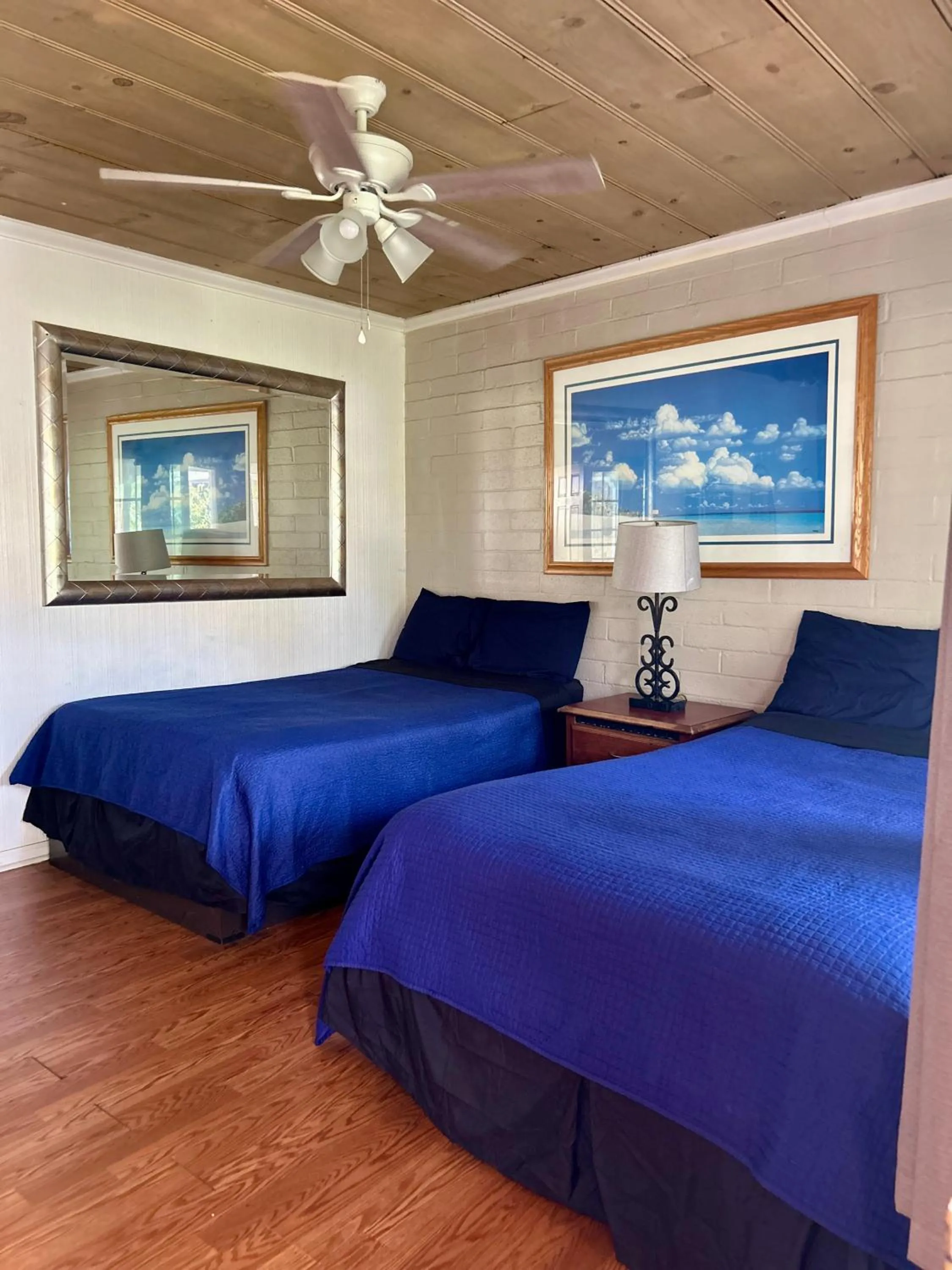 Bedroom, Bed in Oceana Boutique Hotel