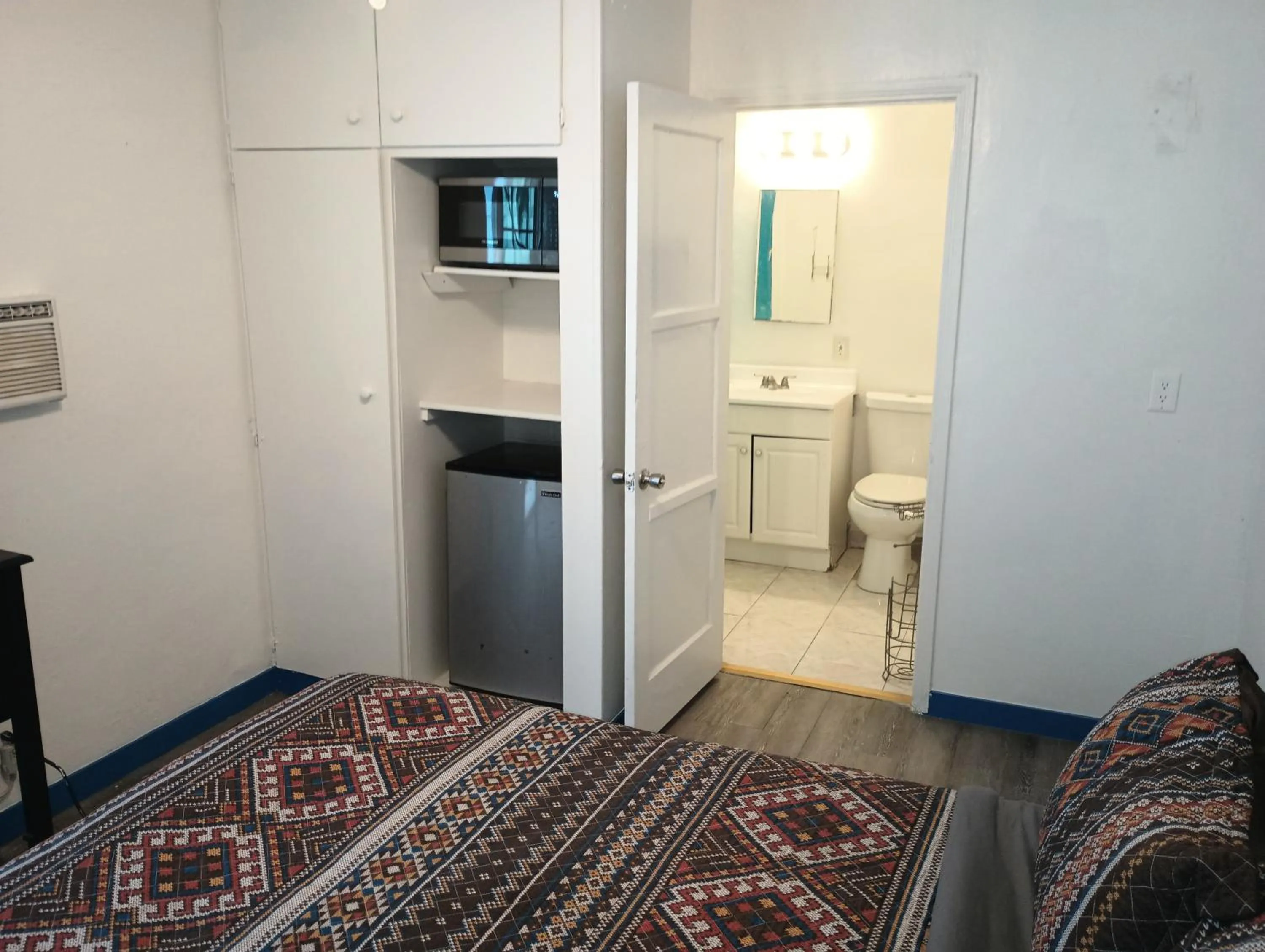 Living room, Bed in Oceana Boutique Hotel