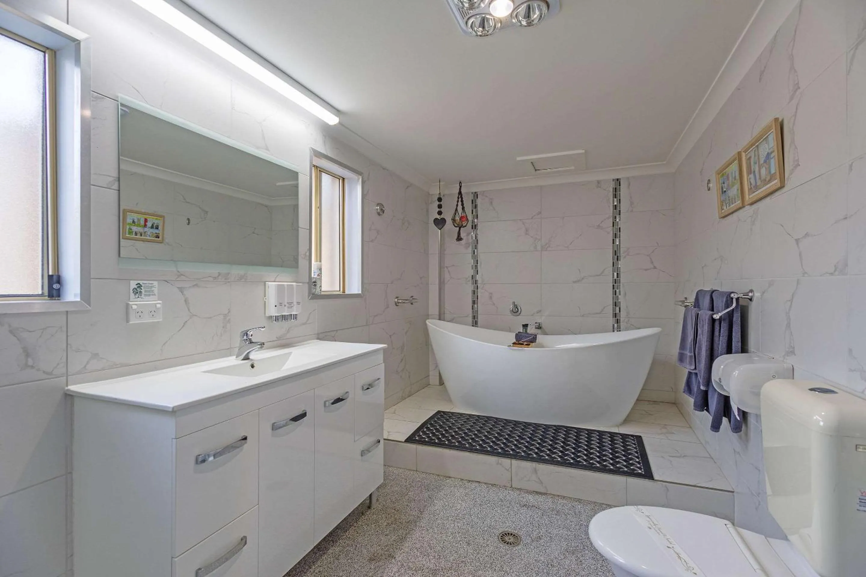 Bedroom in Shearing Shed Motor Inn