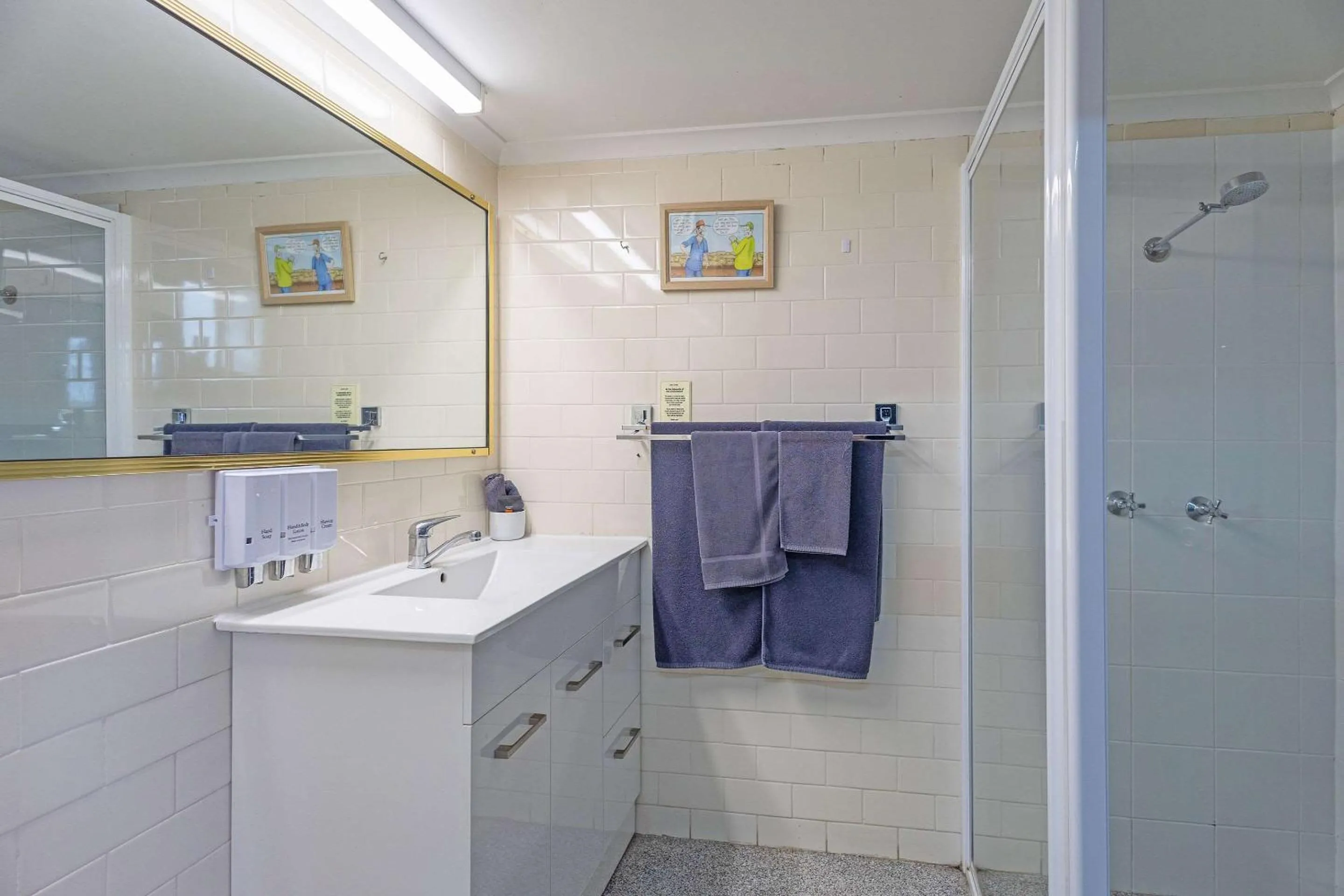 Bedroom in Shearing Shed Motor Inn