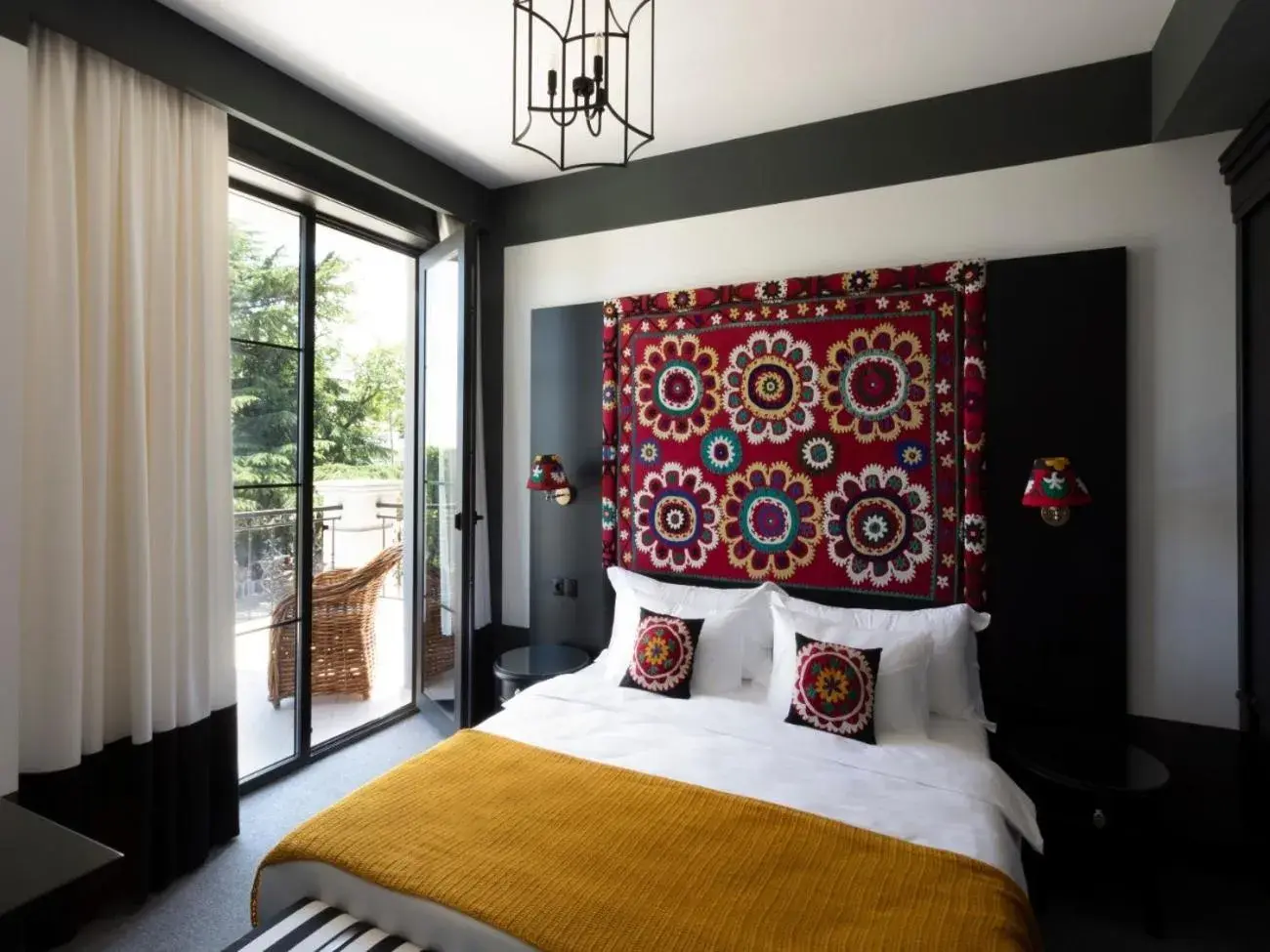 Deluxe Suite in Esquisse Design Hotel Deluxe Suite in Esquisse Design Hotel