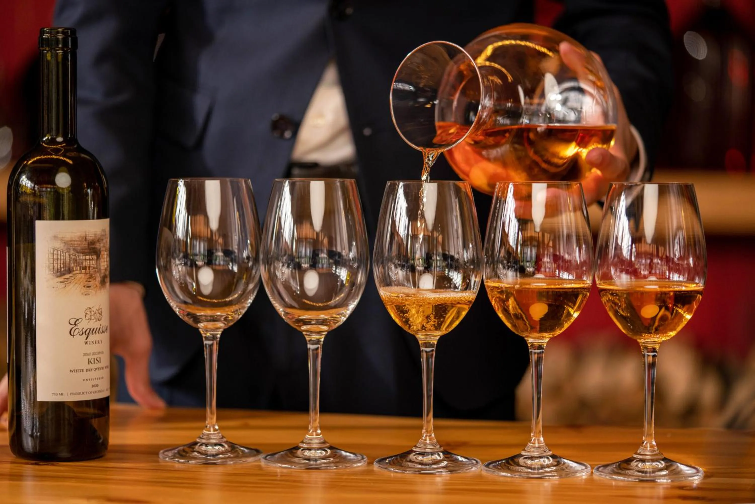 Restaurant/places to eat in Esquisse Design Hotel