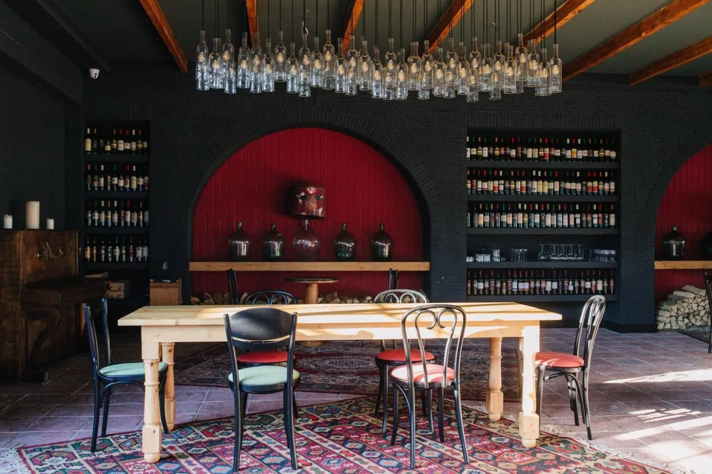 Restaurant/places to eat in Esquisse Design Hotel