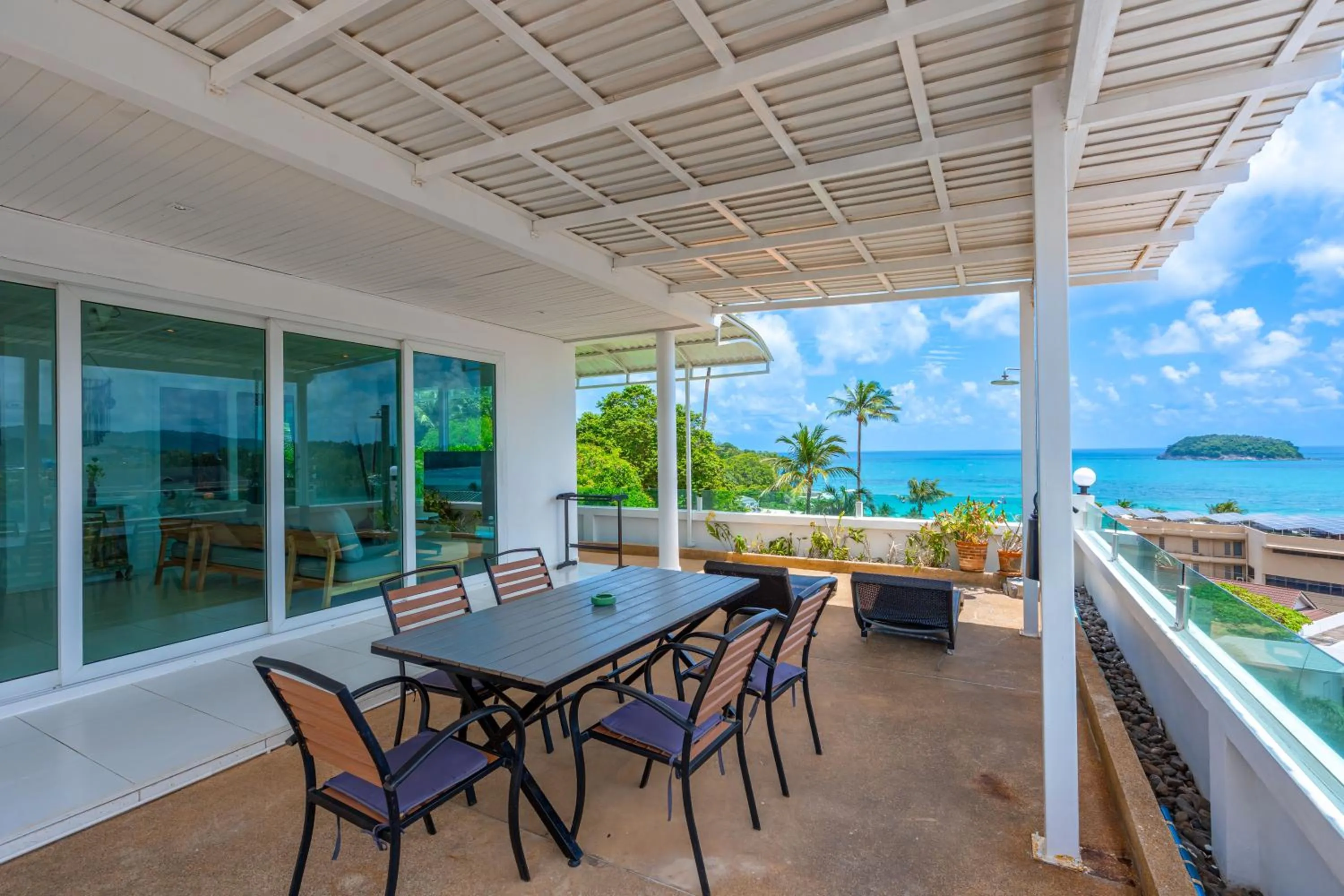 Seating area in Kata Hill Sea View Hotel