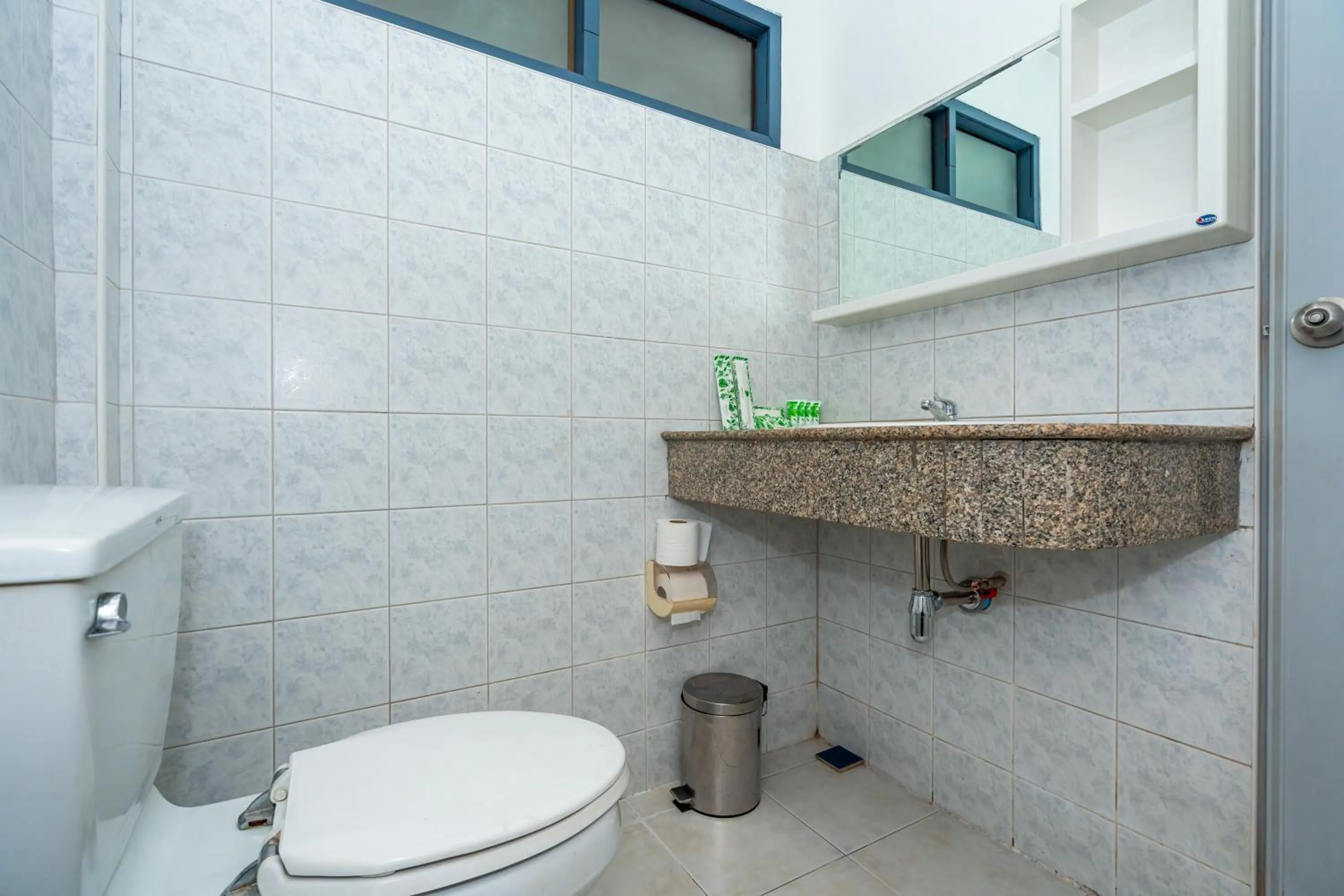 Toilet in Kata Hill Sea View Hotel