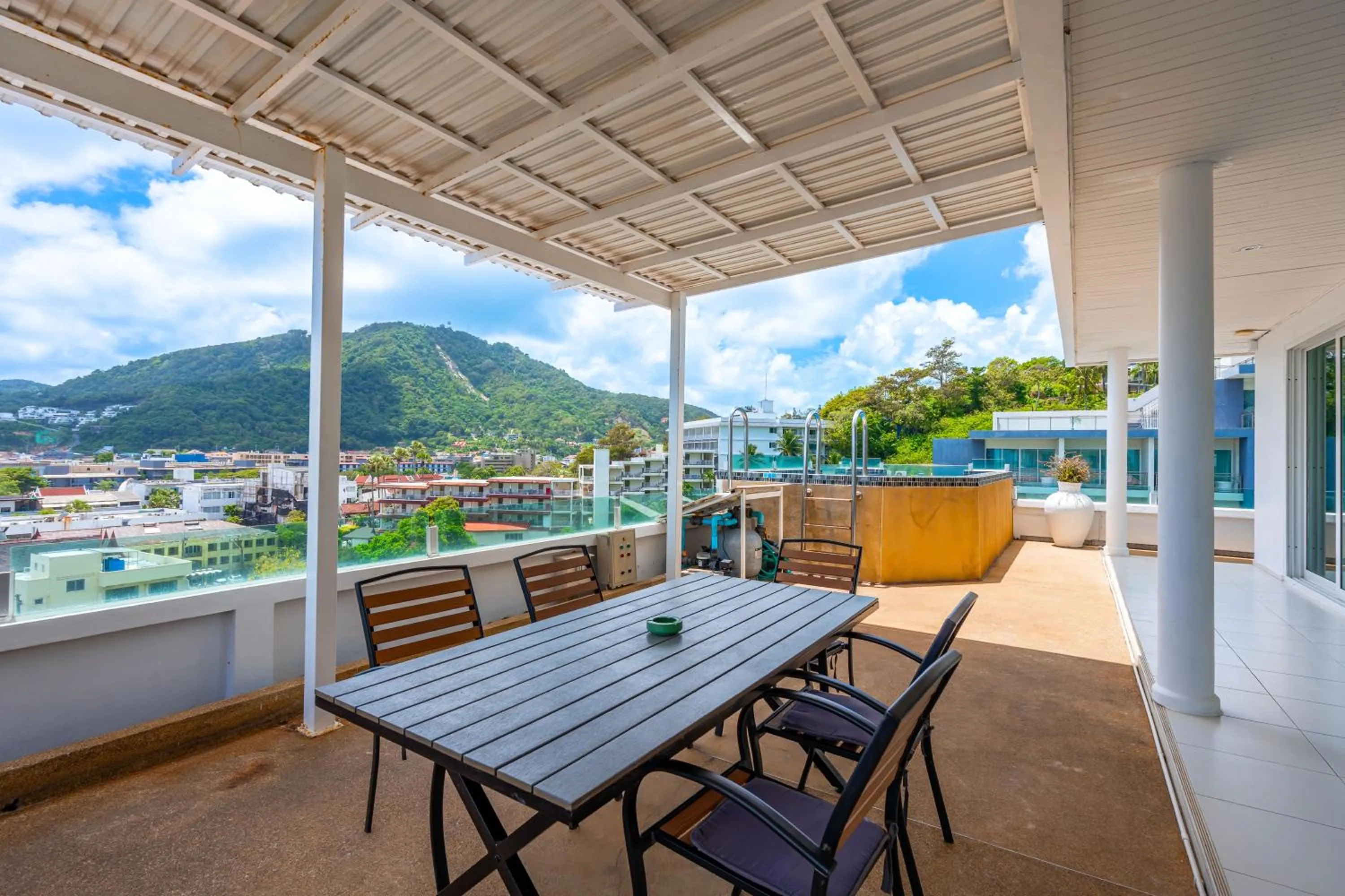 Patio in Kata Hill Sea View Hotel