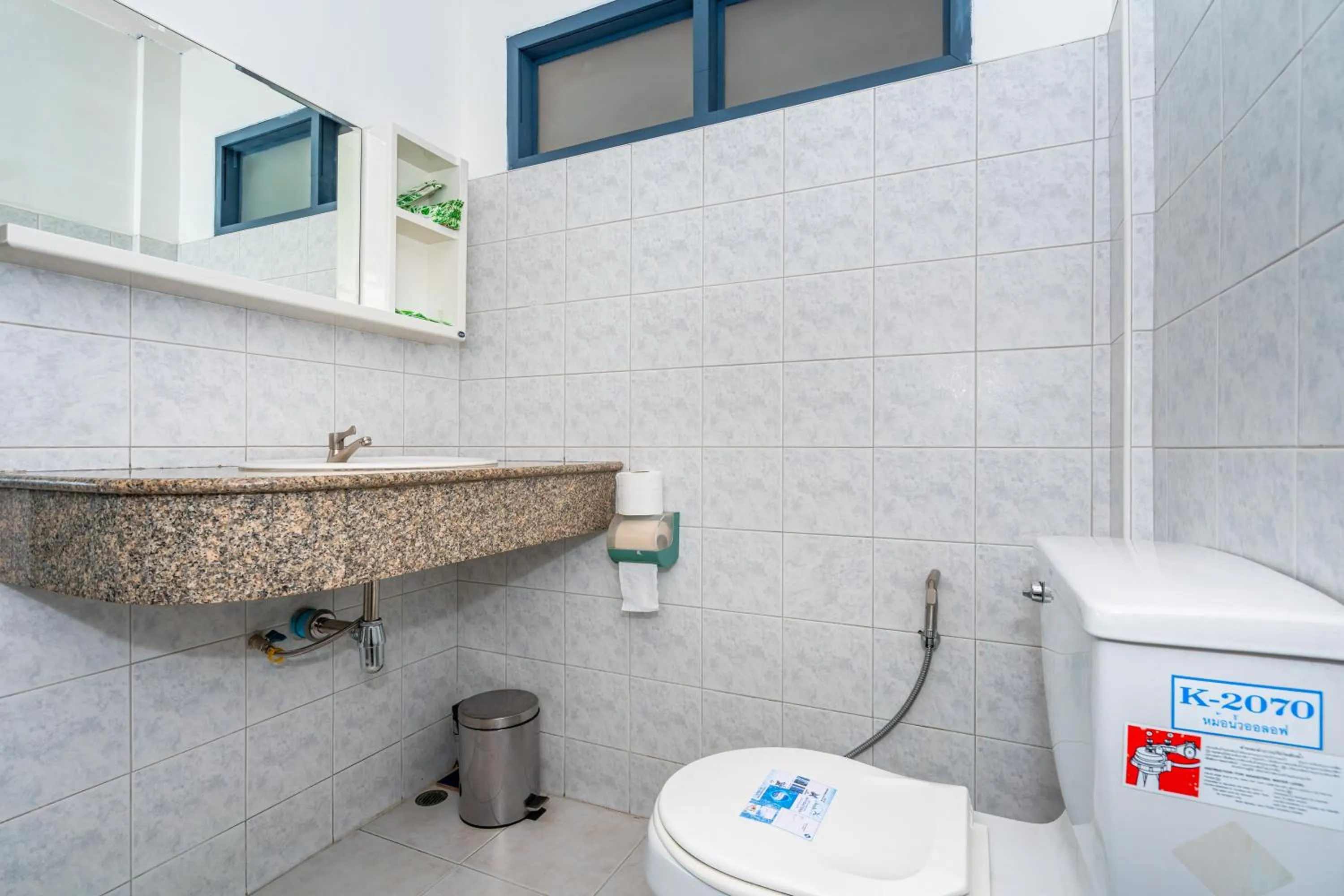 Toilet in Kata Hill Sea View Hotel