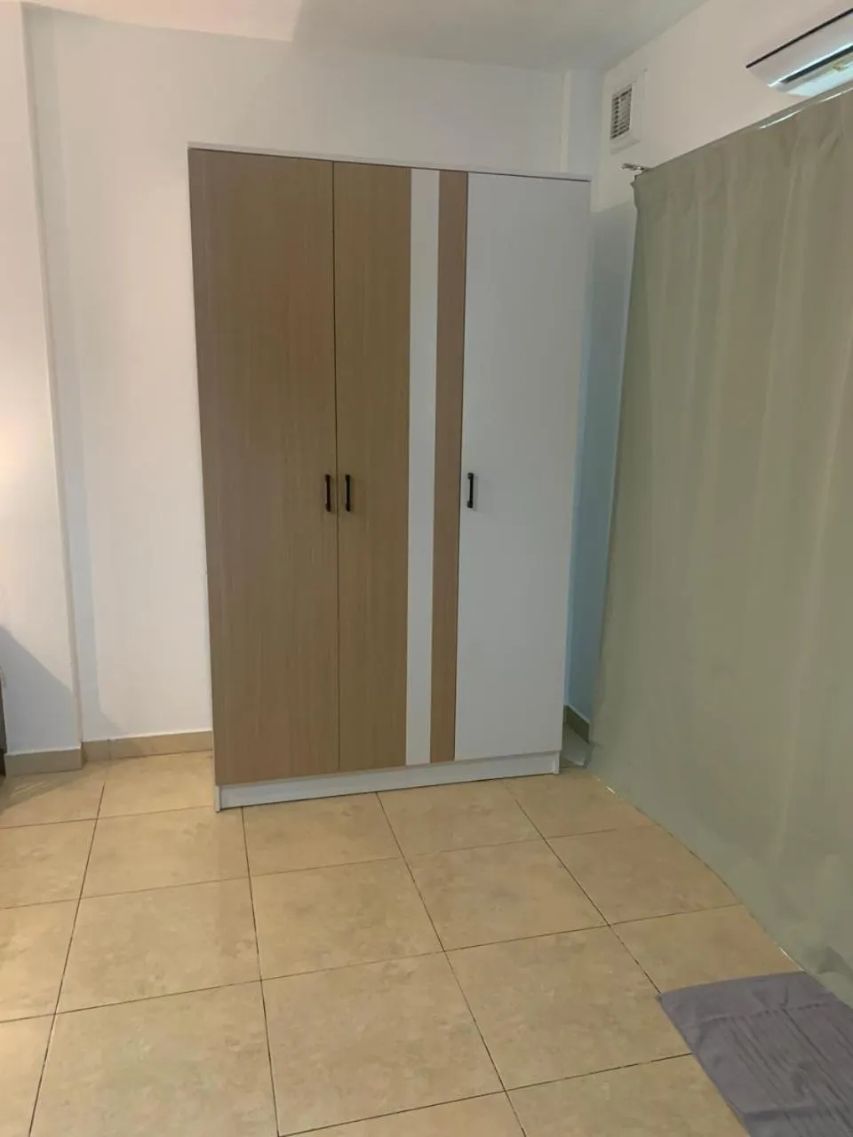 wardrobe in Kata Hill Sea View Hotel