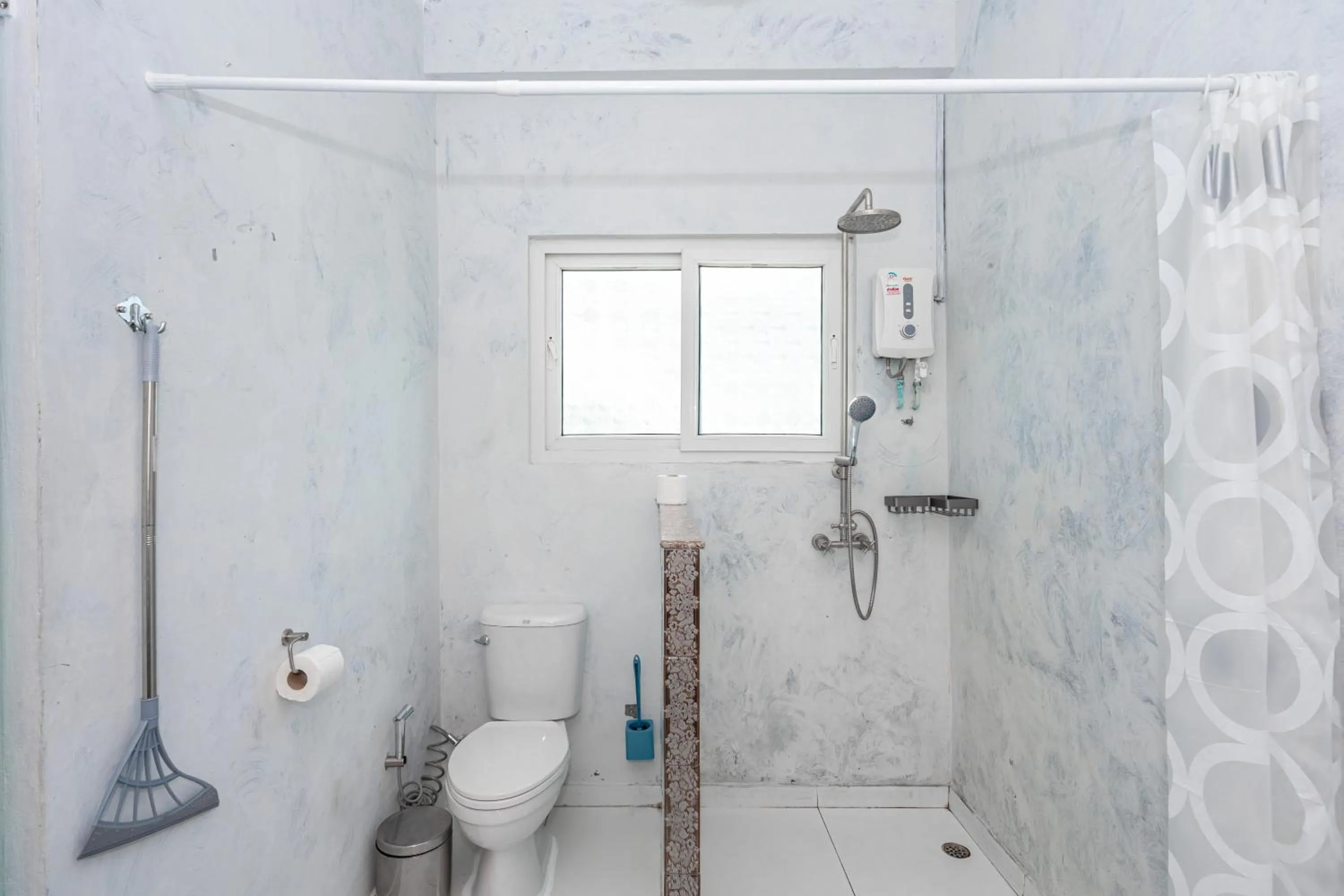 Bathroom in Kata Hill Sea View Hotel