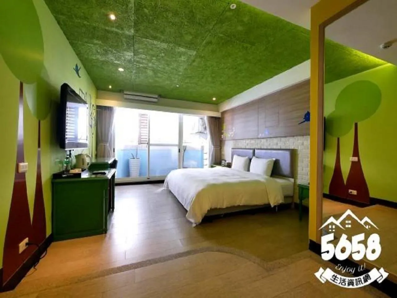 Bed in R8 Eco Hotel