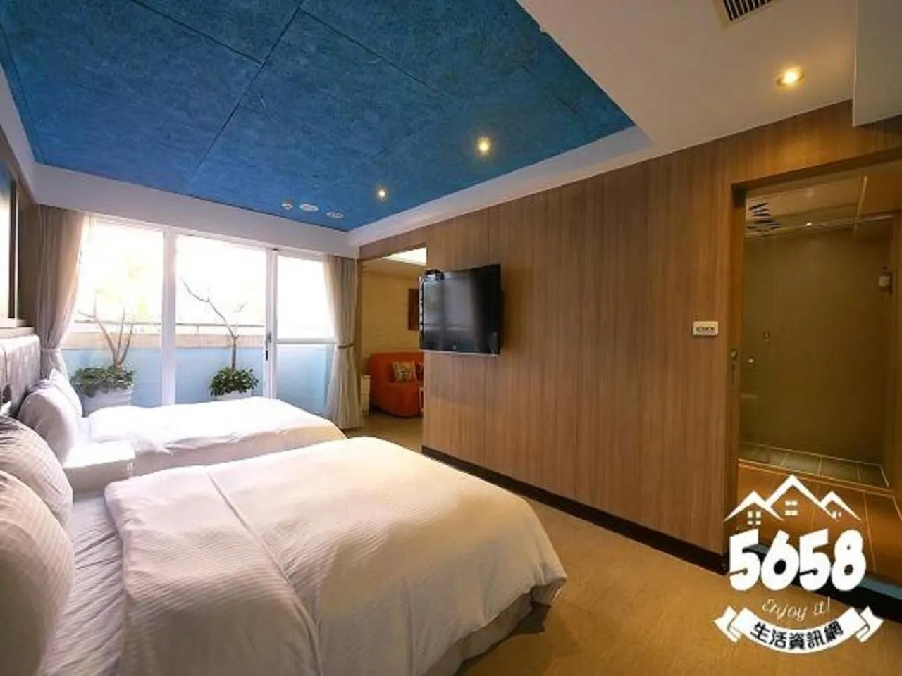 Bed in R8 Eco Hotel