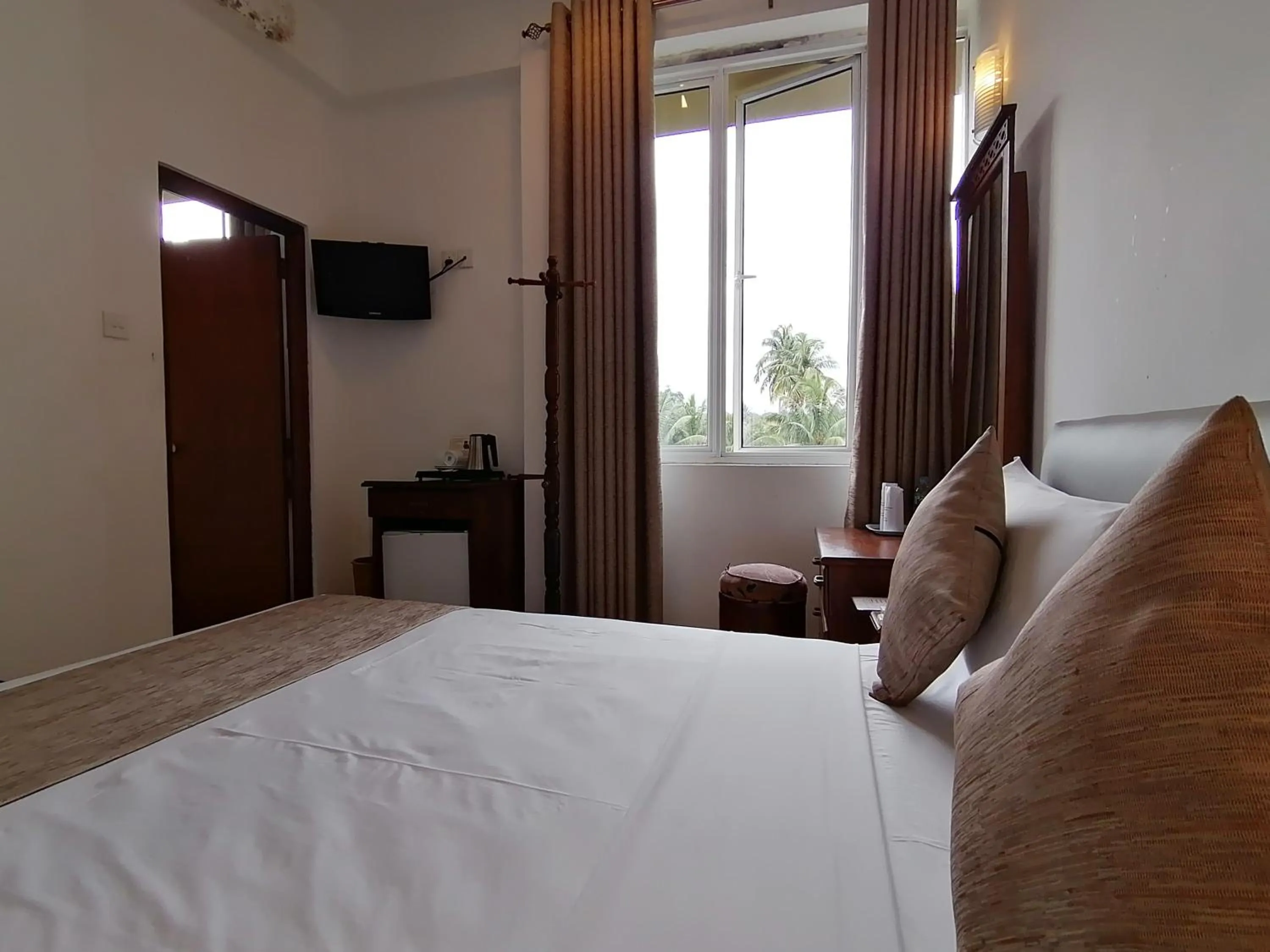 Bed in The Royal Mall