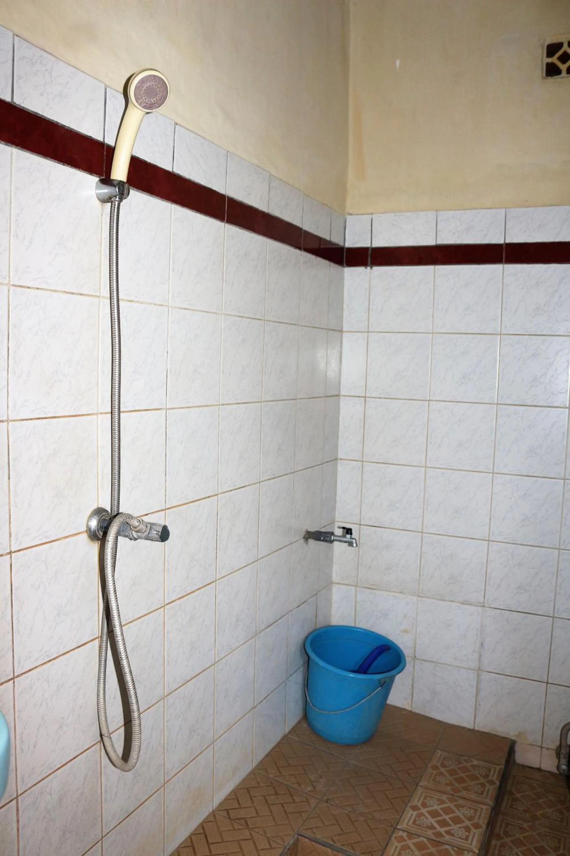 Shower in Arjuna Homestay Ubud