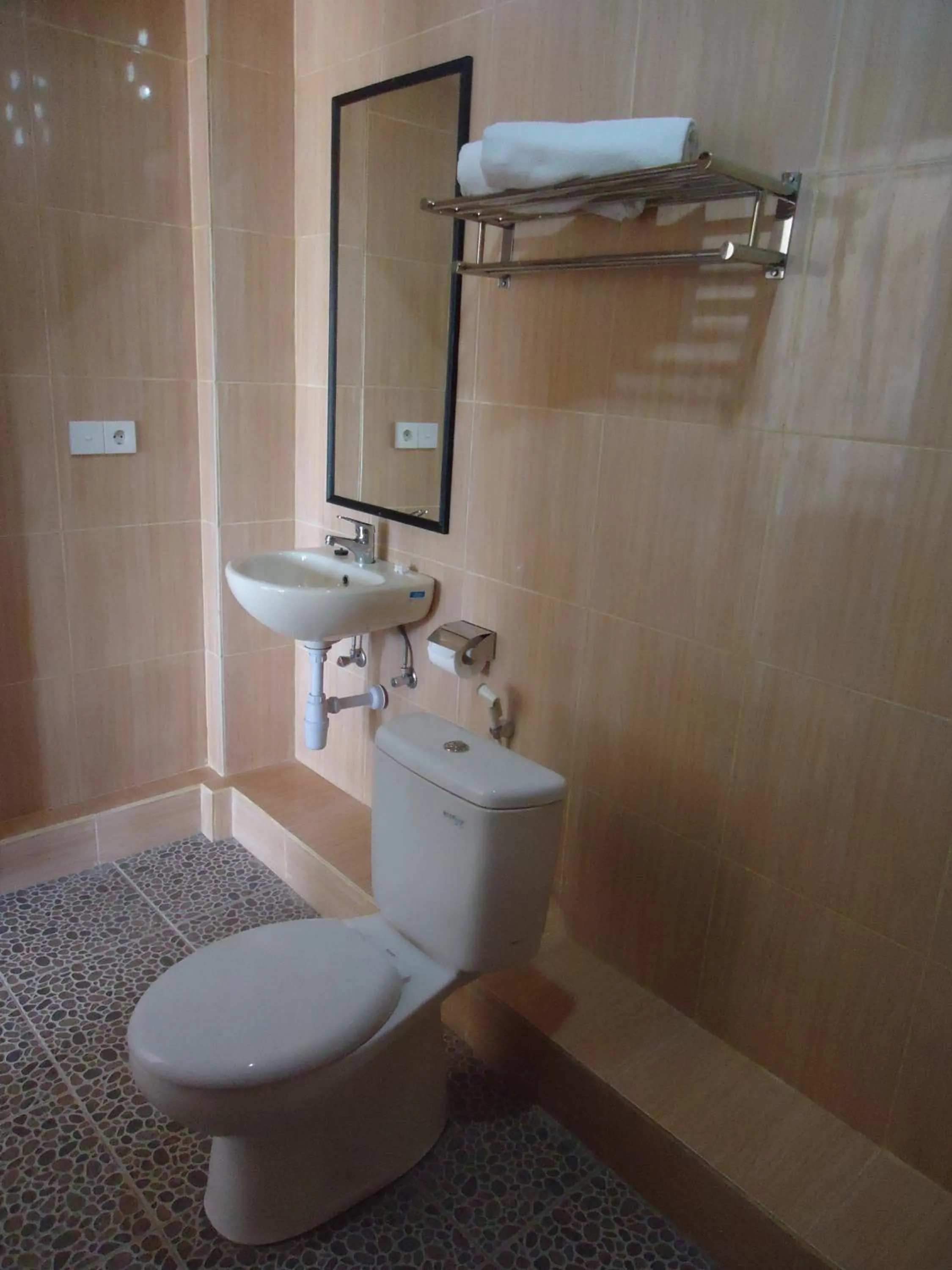 Bathroom in Putu Guest House 2