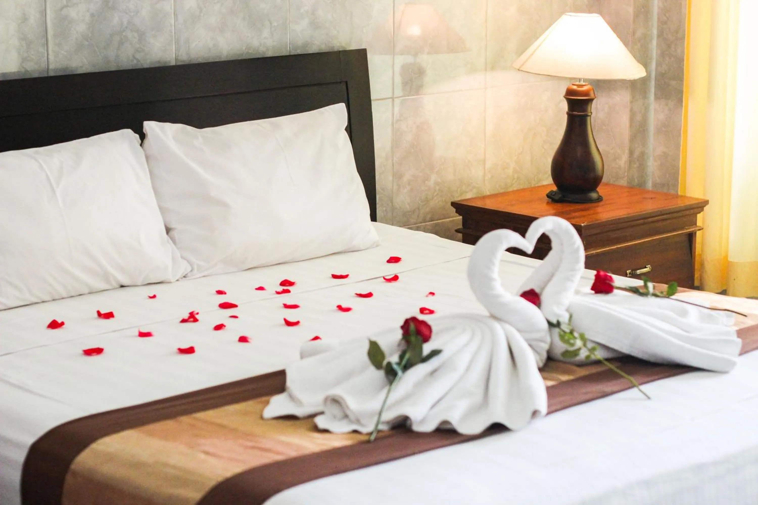 Decorative detail, Bed in Putu Guest House 2