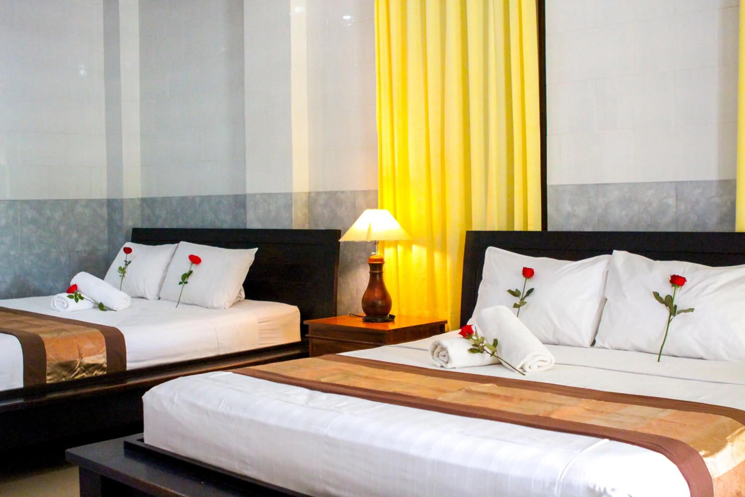 Decorative detail, Bed in Putu Guest House 2