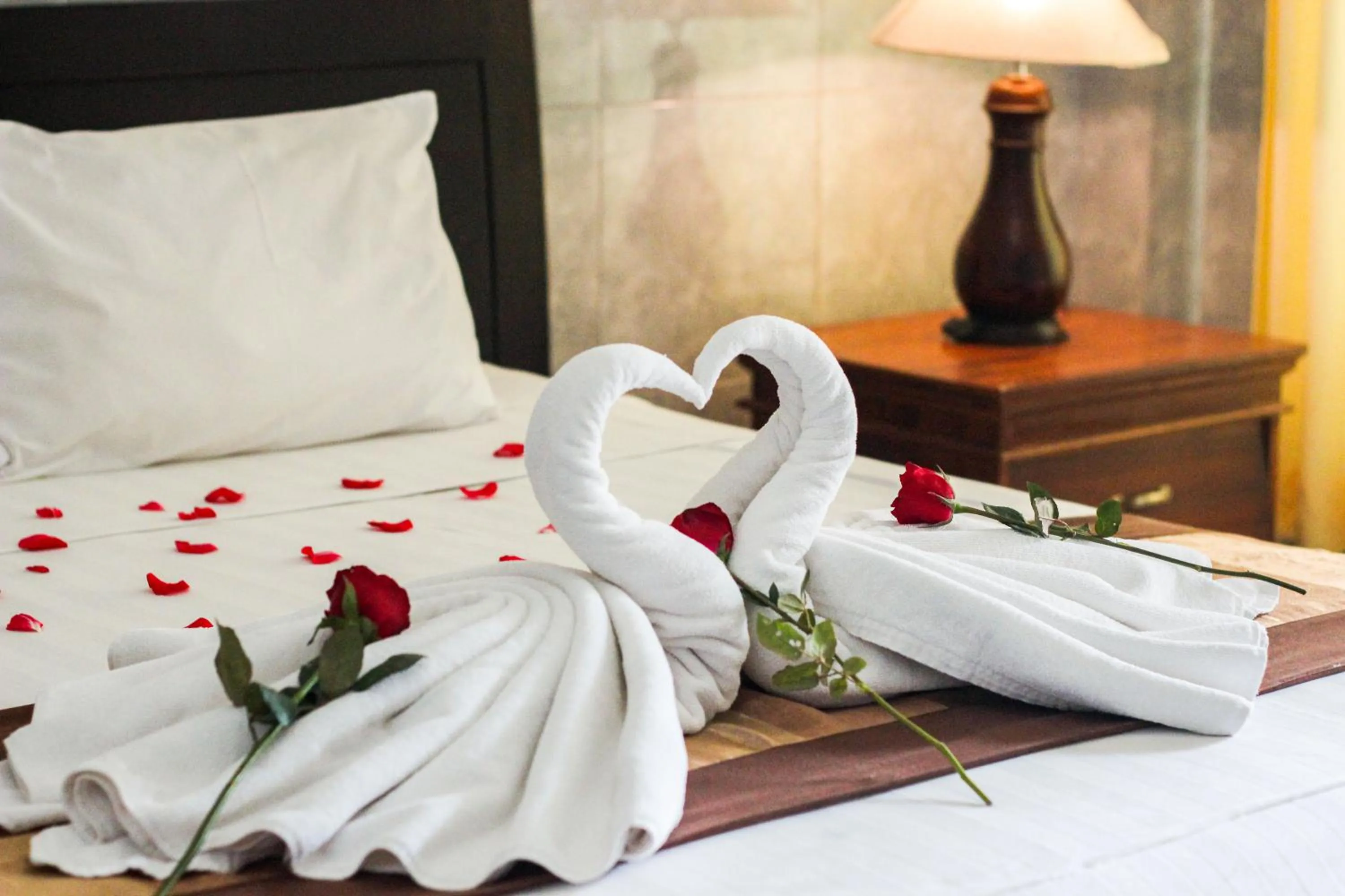 Decorative detail, Bed in Putu Guest House 2