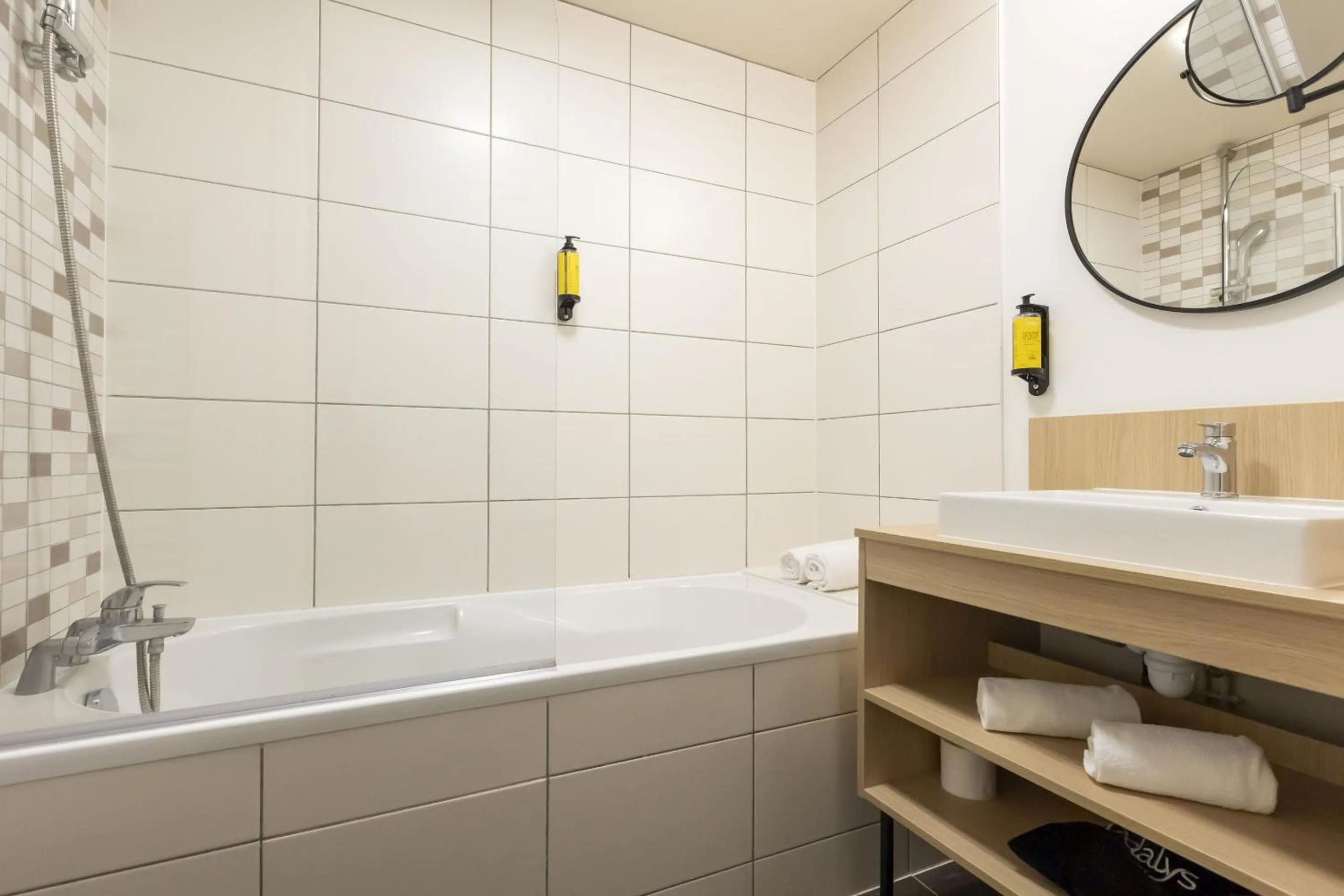 Bathroom in Appart Hotel Odalys City Strasbourg Green Marsh