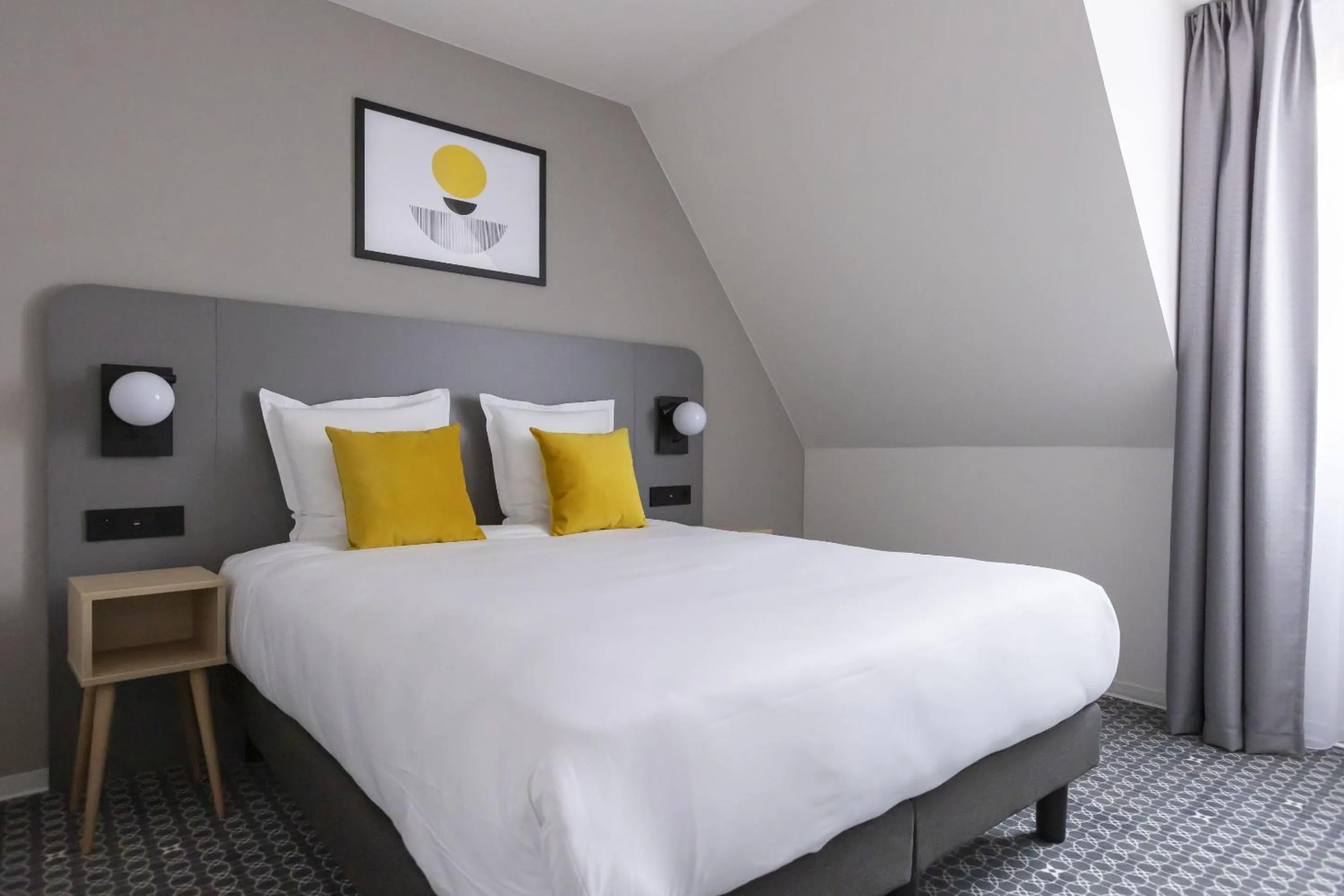 Bedroom, Bed in Appart Hotel Odalys City Strasbourg Green Marsh