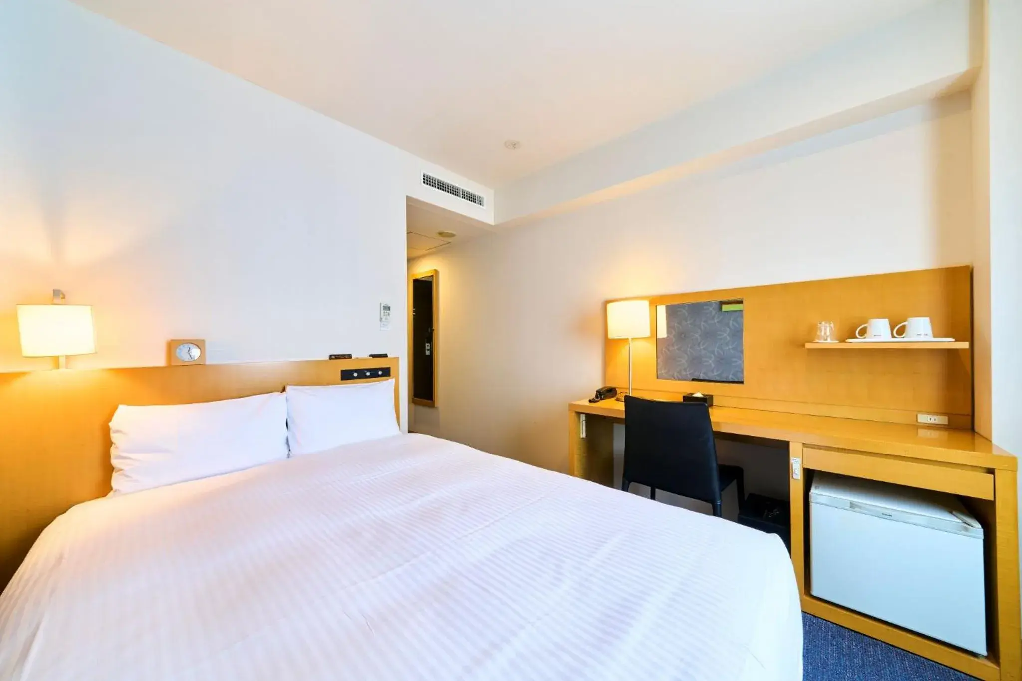 Standard Double Room with Tokyo Tower Ticket - single occupancy - Non-Smoking in Richmond Hotel Tokyo Shiba Standard Double Room with Tokyo Tower Ticket - single occupancy - Non-Smoking in Richmond Hotel Tokyo Shiba