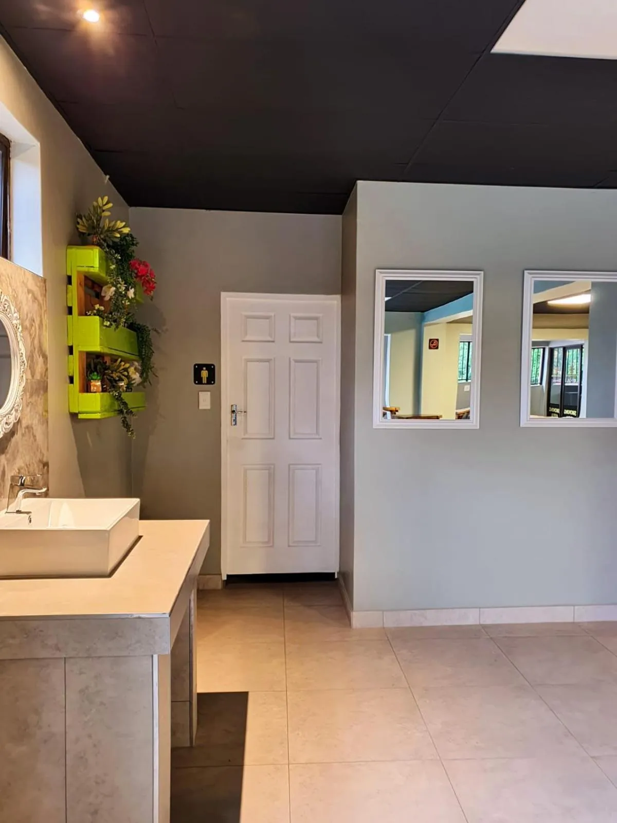 Toilet in African Sun Lodge