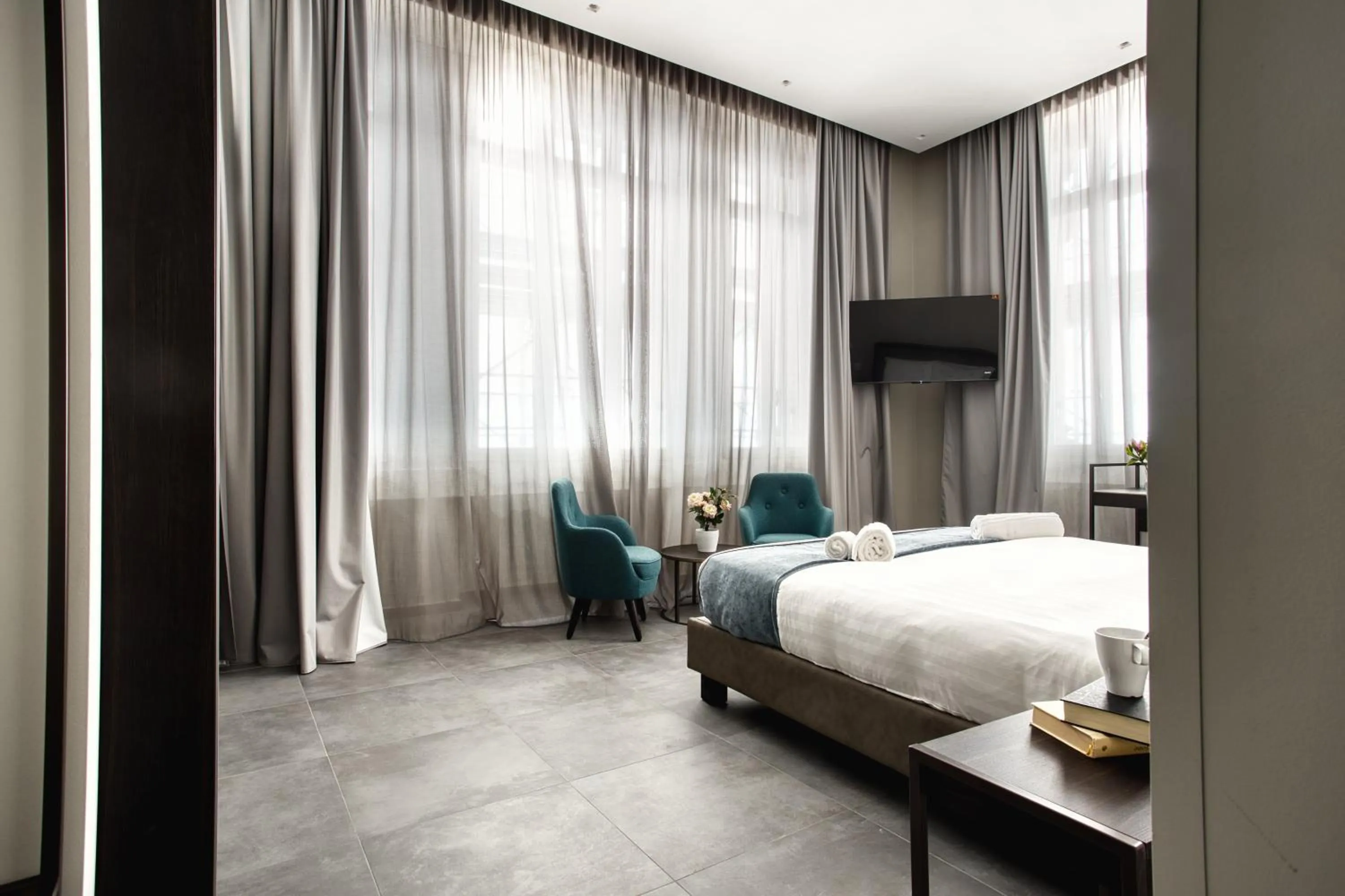 Bed in JOIVY Spadari