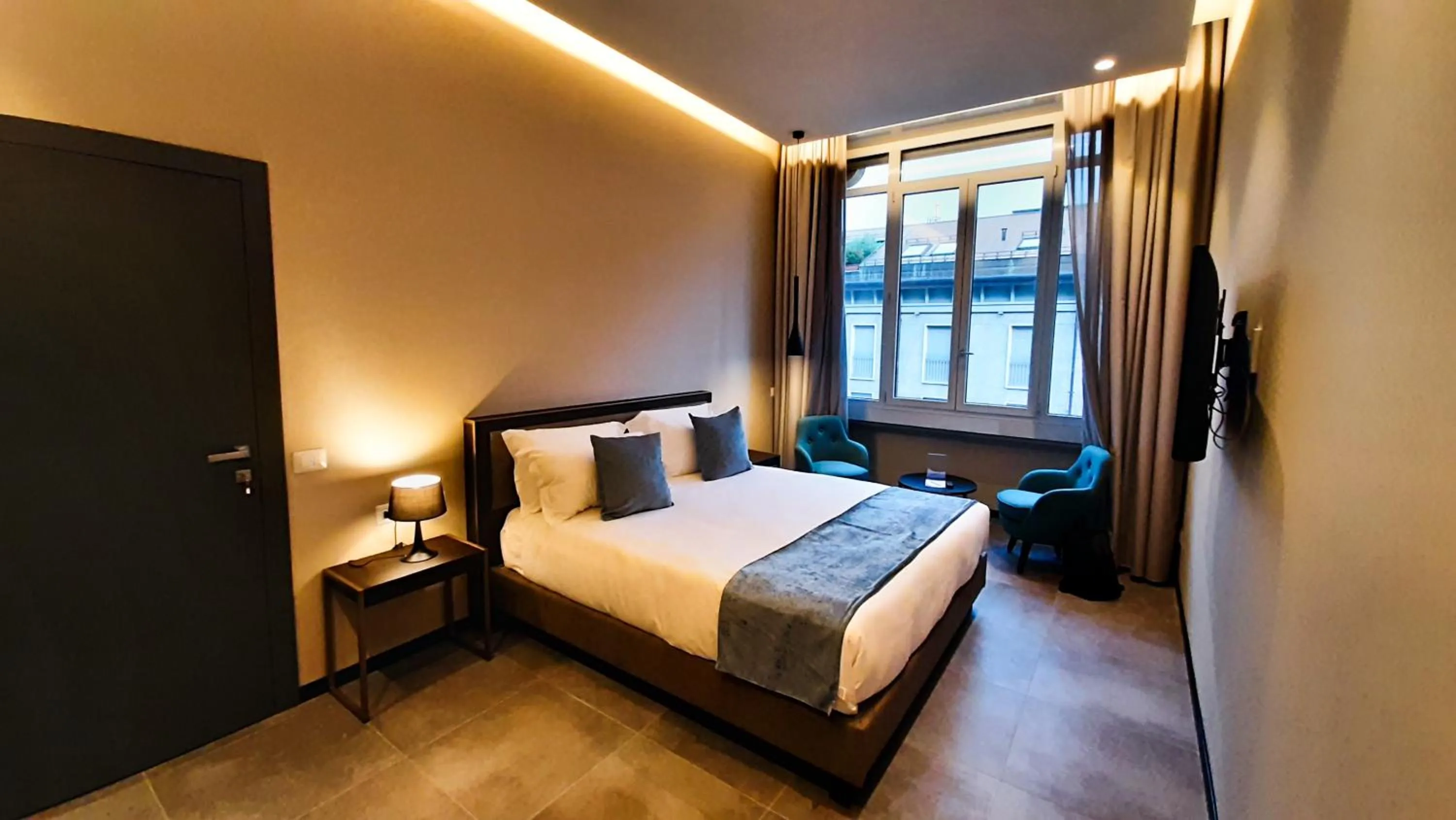 Bed in JOIVY Spadari