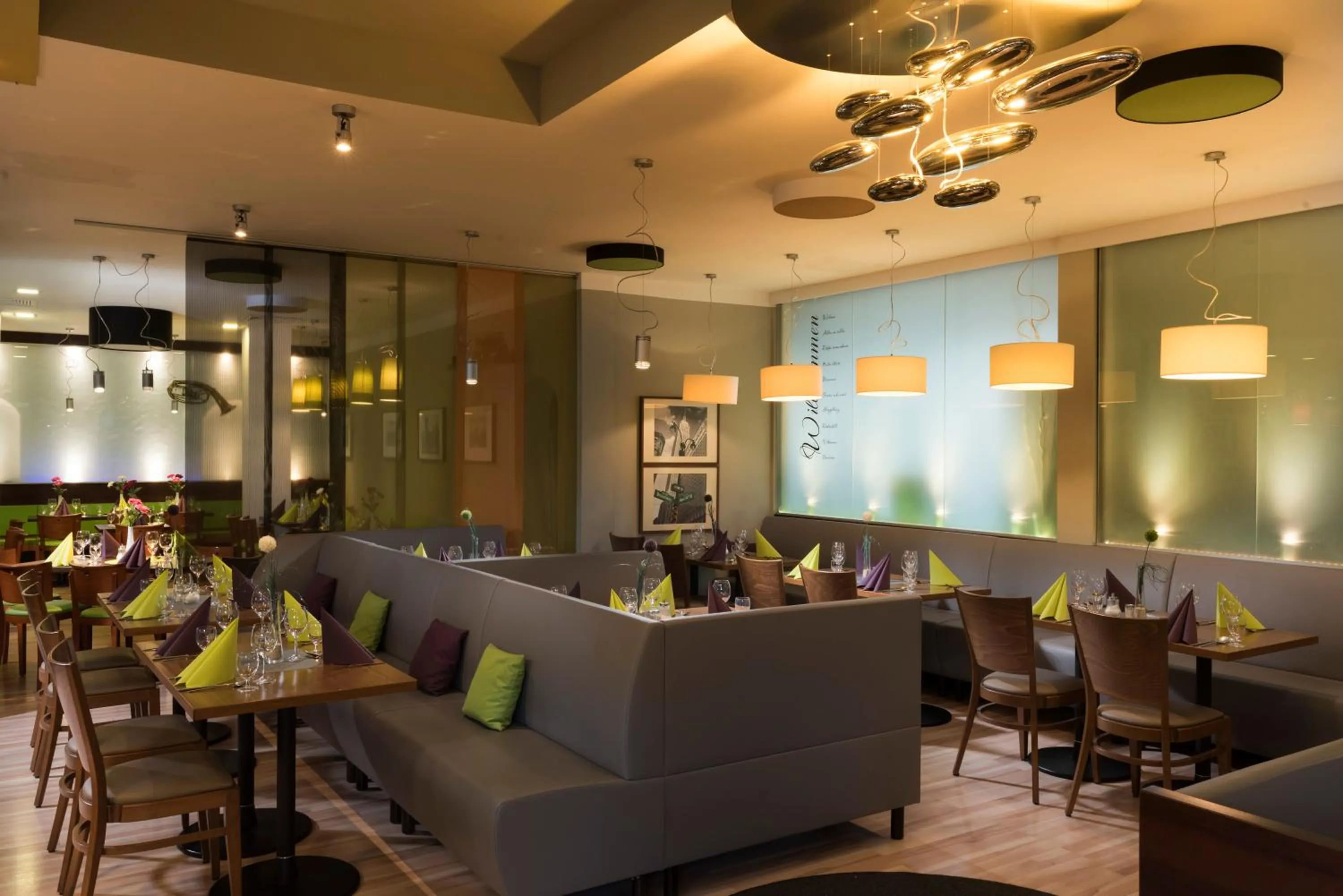 Evening entertainment in Best Western Hotel Ambassador