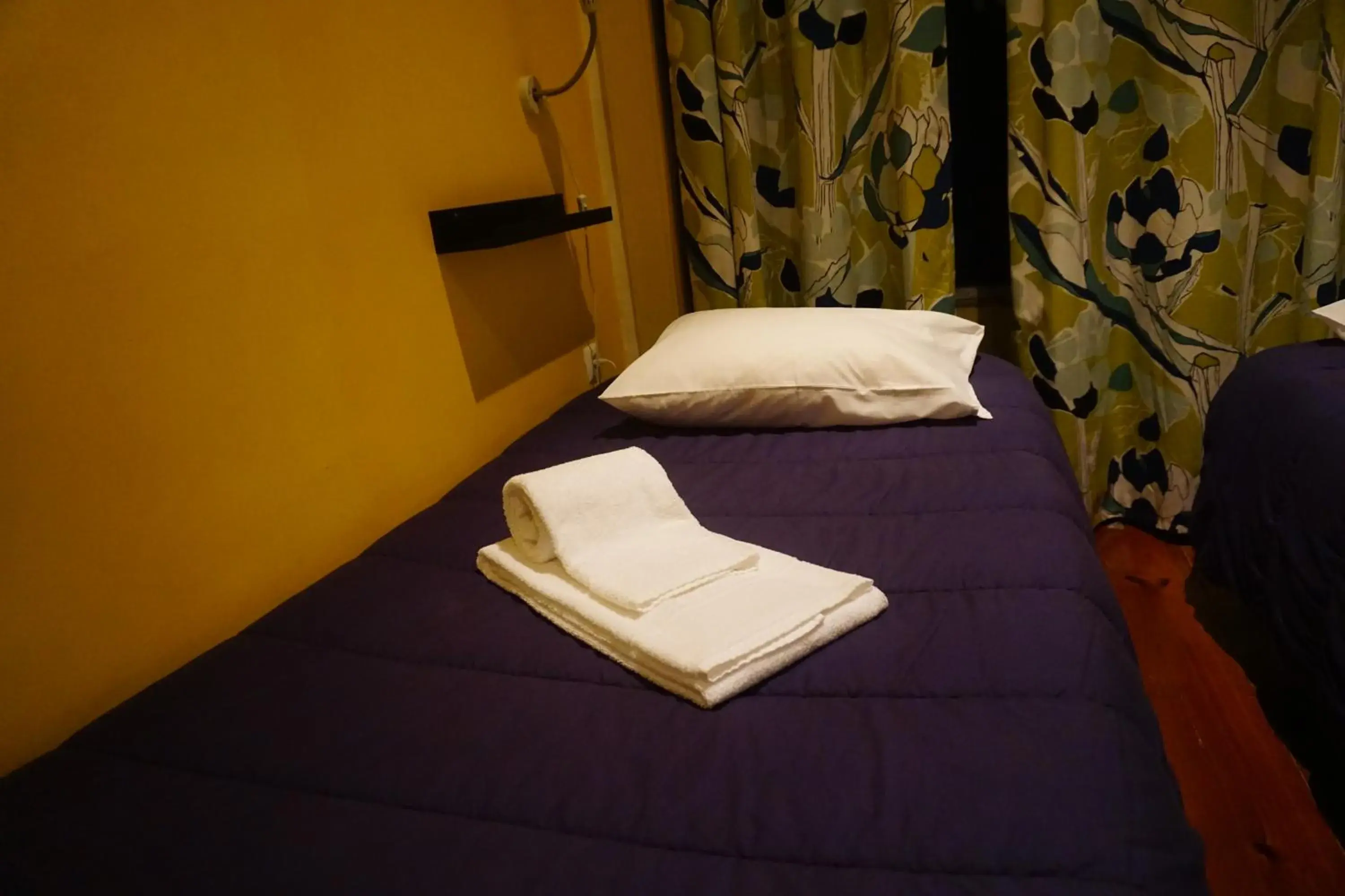 Triple Room with Shared Bathroom in CoolHostel Triple Room with Shared Bathroom in CoolHostel