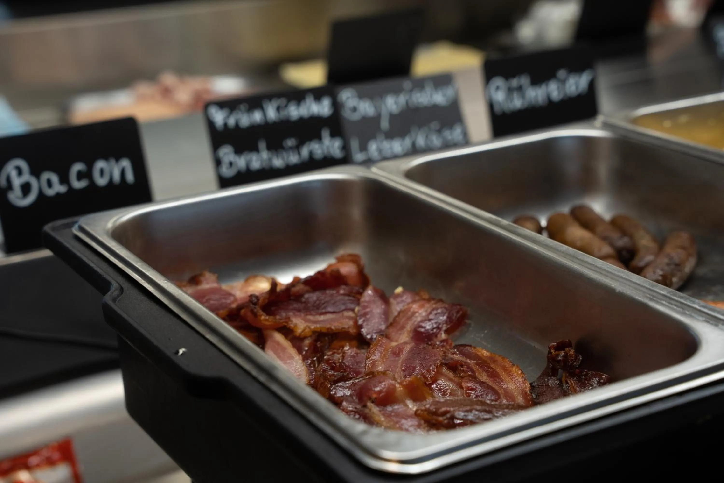 Food and drinks in Hotel Grille