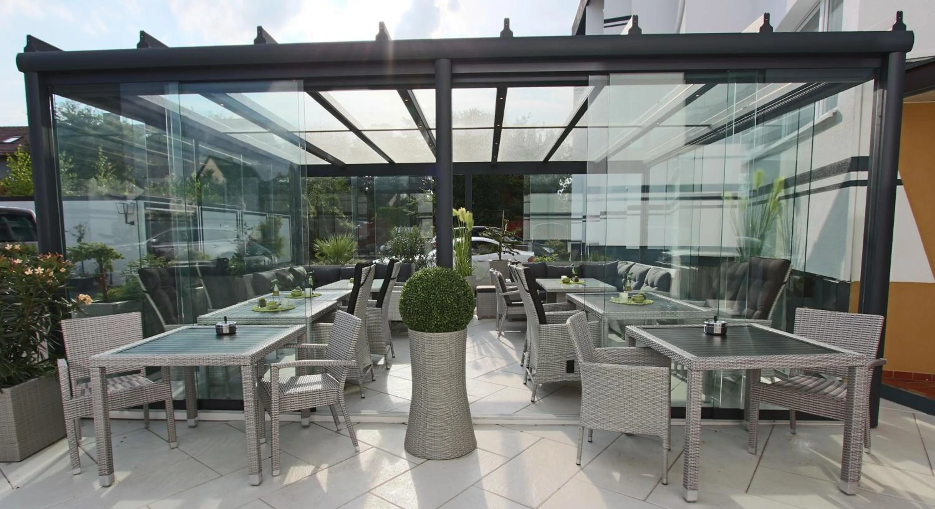 Balcony/Terrace in Hotel Grille