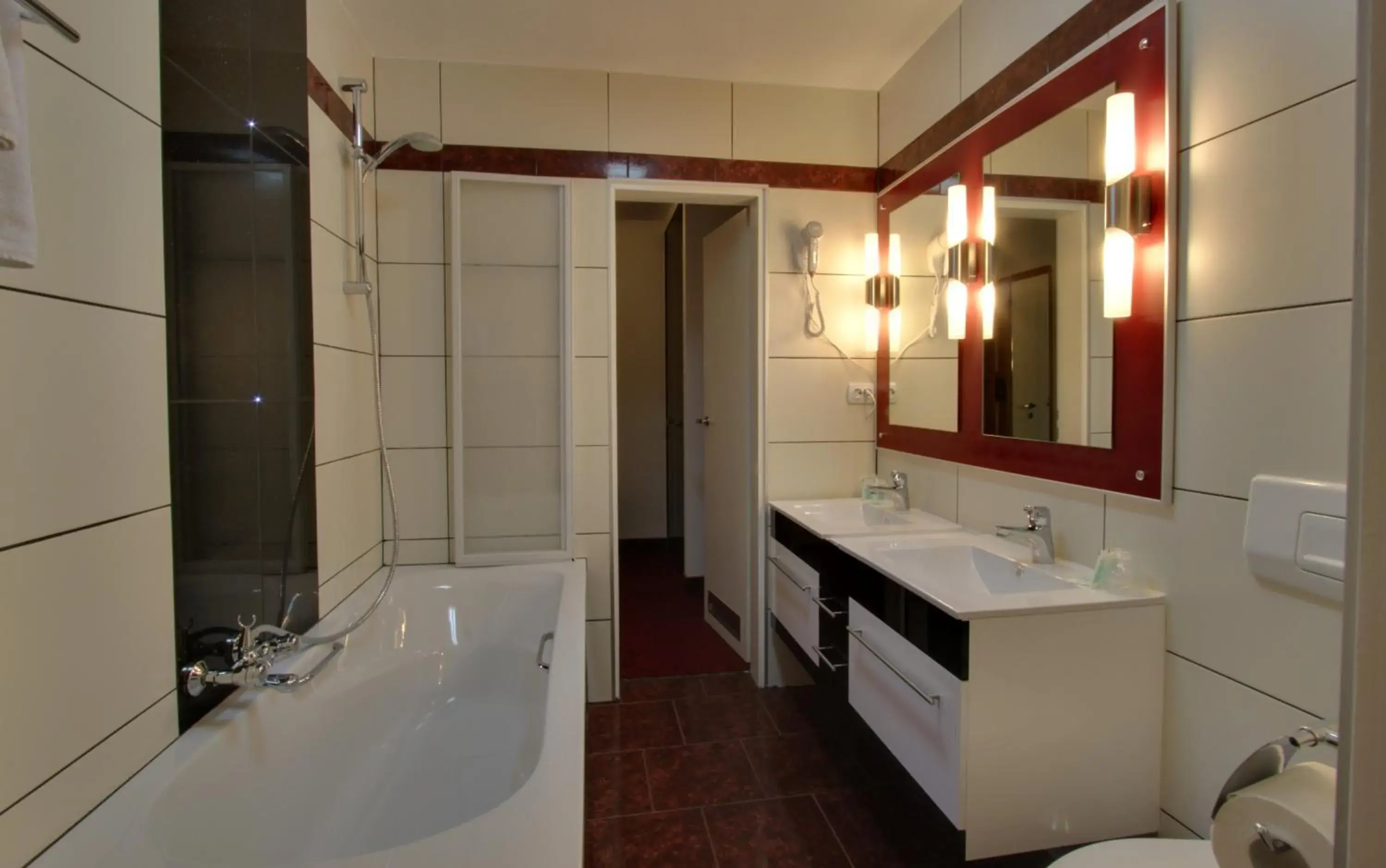 Double Room in Hotel Grille Double Room in Hotel Grille