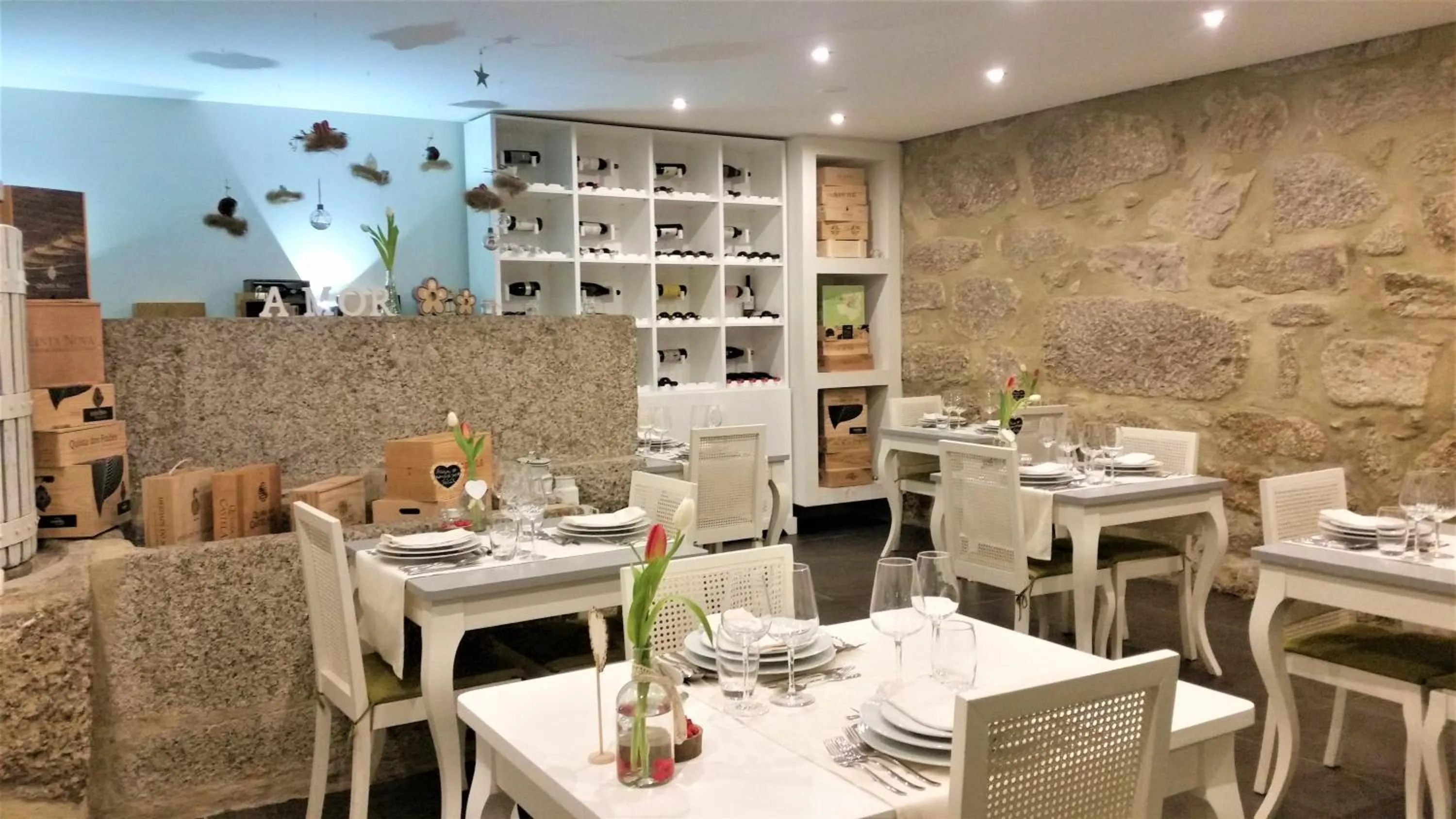 Restaurant/places to eat in Casa Valxisto