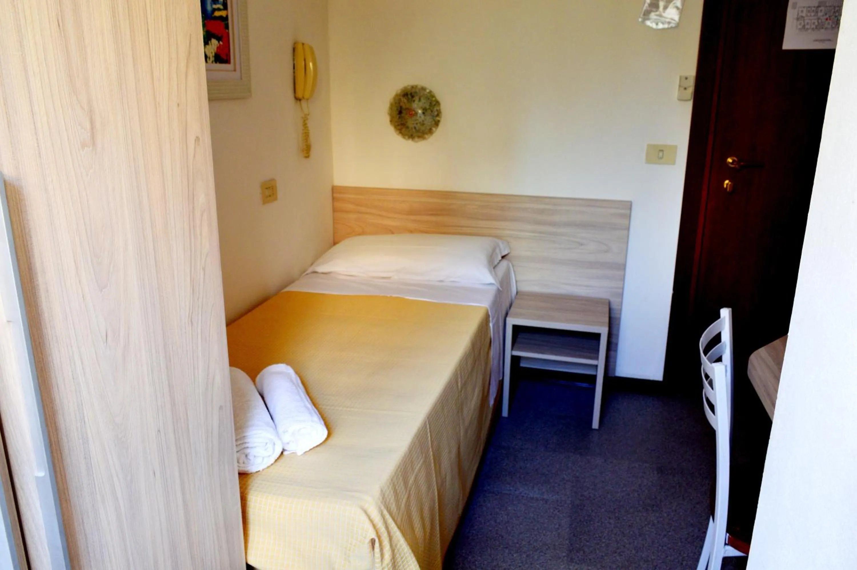 Photo of the whole room in Hotel Cirene