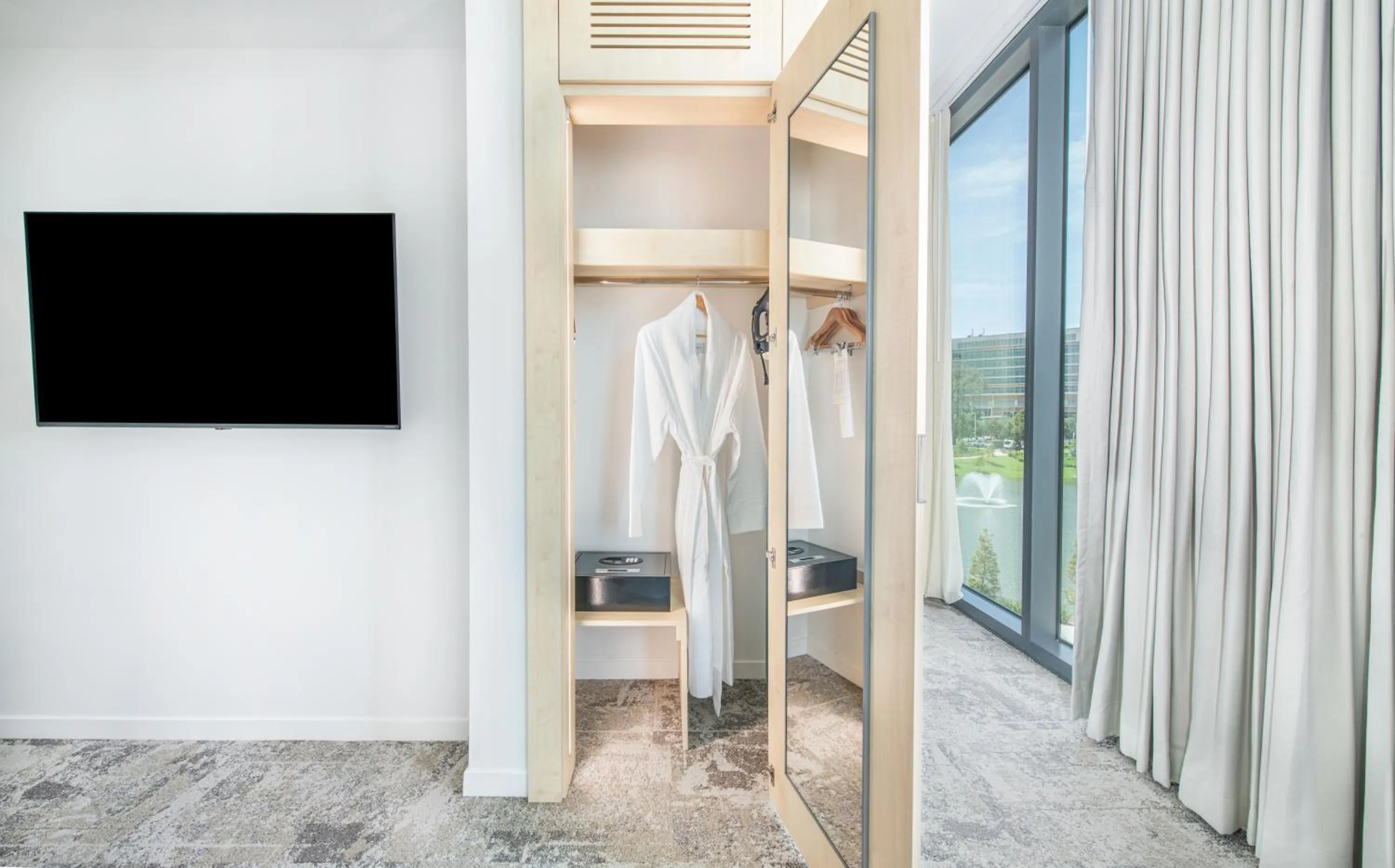 TV and multimedia in Hotel Eleo at the University of Florida