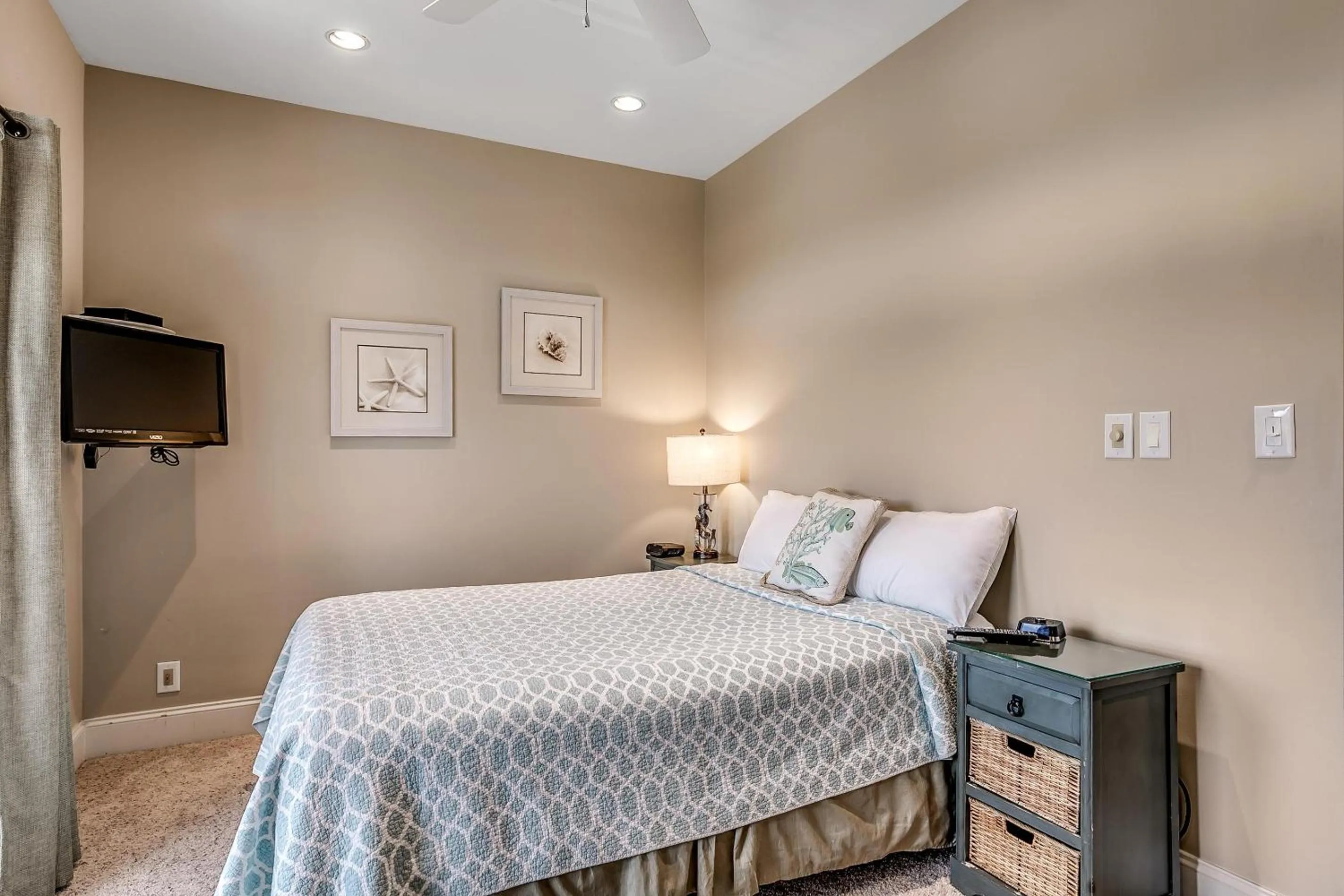 Bed in -Low Tide Too