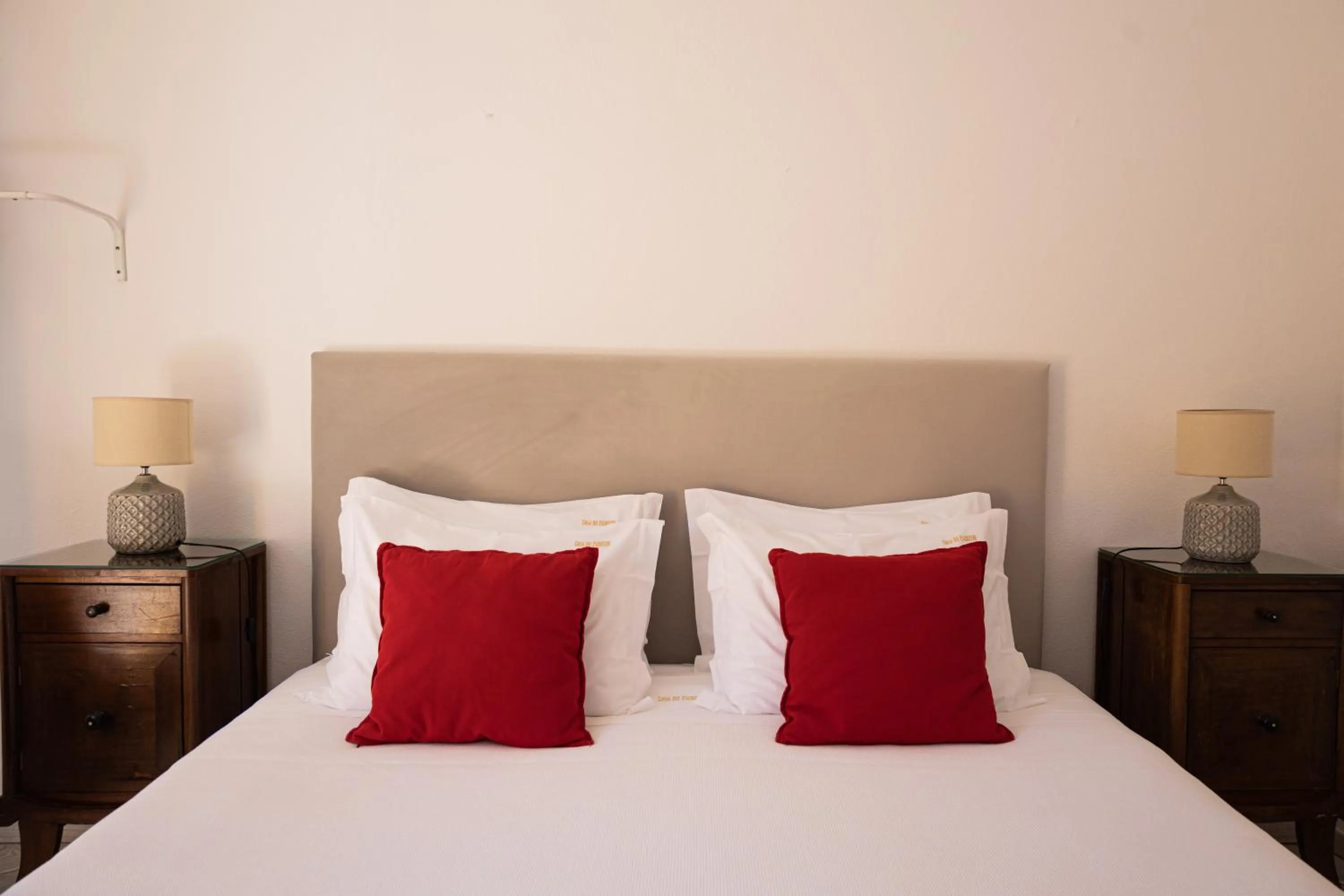 Bed in Vintage Guest House - Casa do Escritor